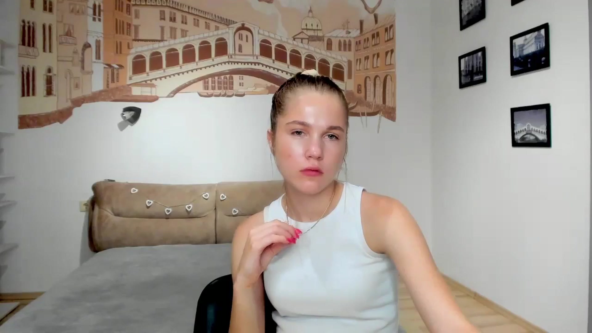 Gallery image thumbnail from Kate_Lewiss's myfreecams stream on, 06/26/2024, 08:37 image 19 of 20