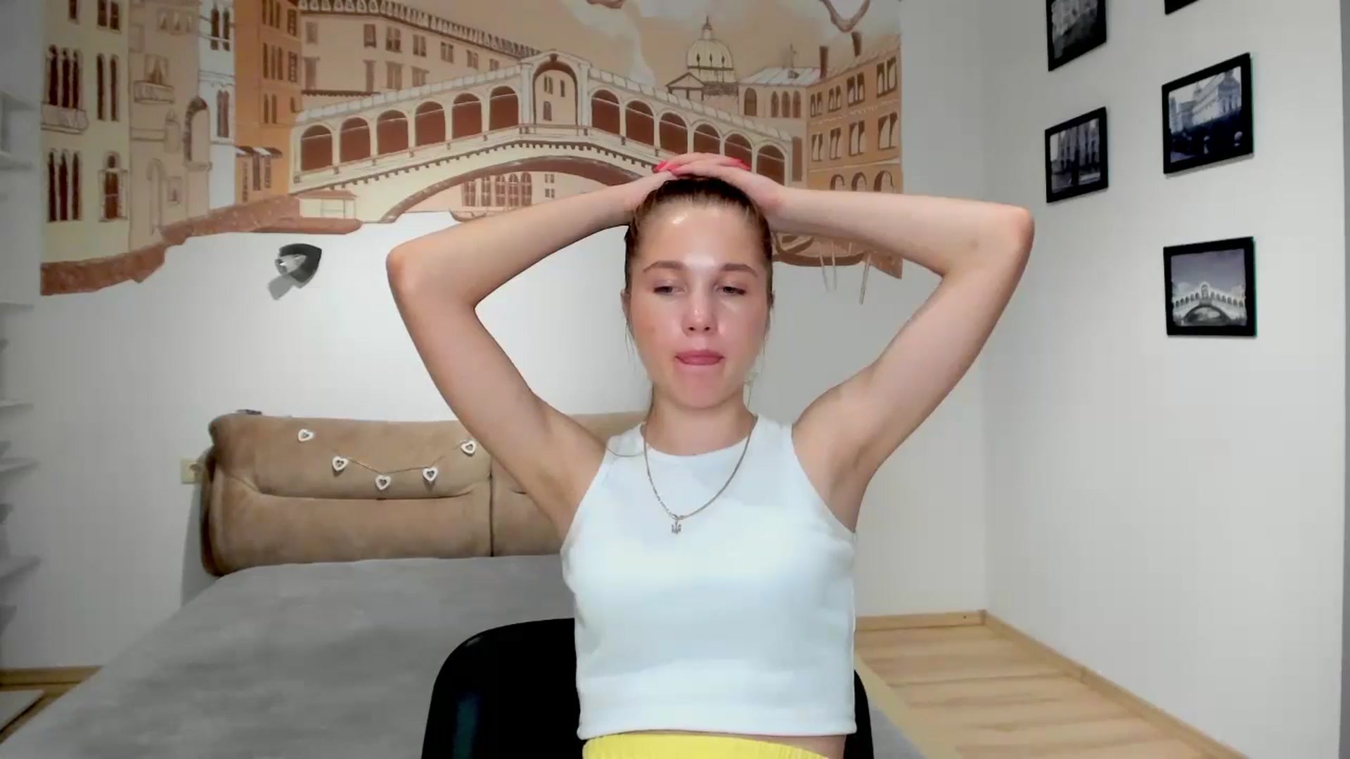 Gallery image thumbnail from Kate_Lewiss's myfreecams stream on, 06/26/2024, 09:53 image 8 of 20