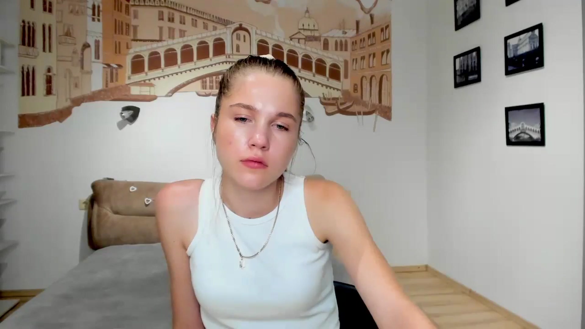 Gallery image thumbnail from Kate_Lewiss's myfreecams stream on, 06/26/2024, 09:53 image 13 of 20
