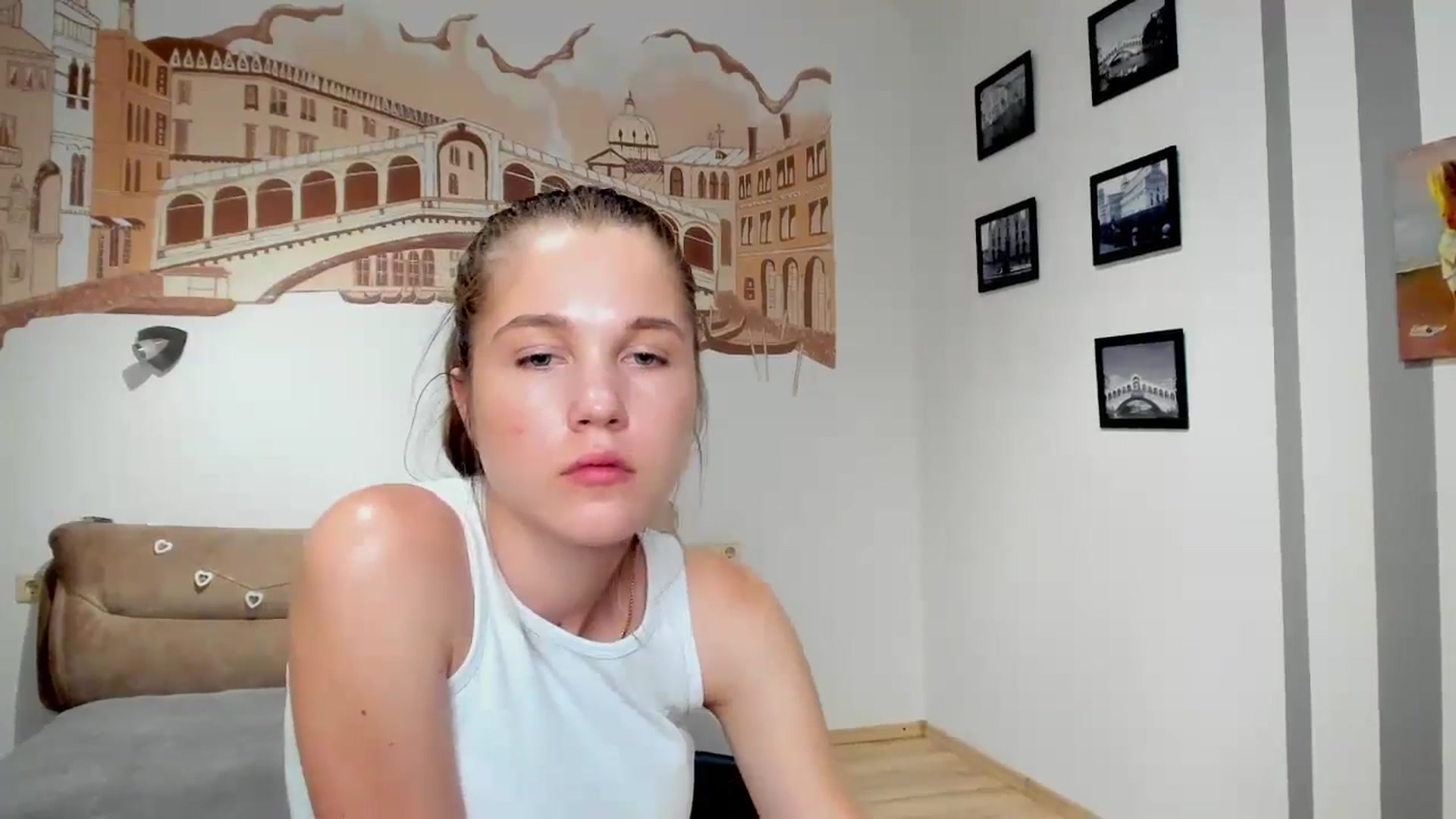 Gallery image thumbnail from Kate_Lewiss's myfreecams stream on, 06/26/2024, 10:31 image 3 of 20