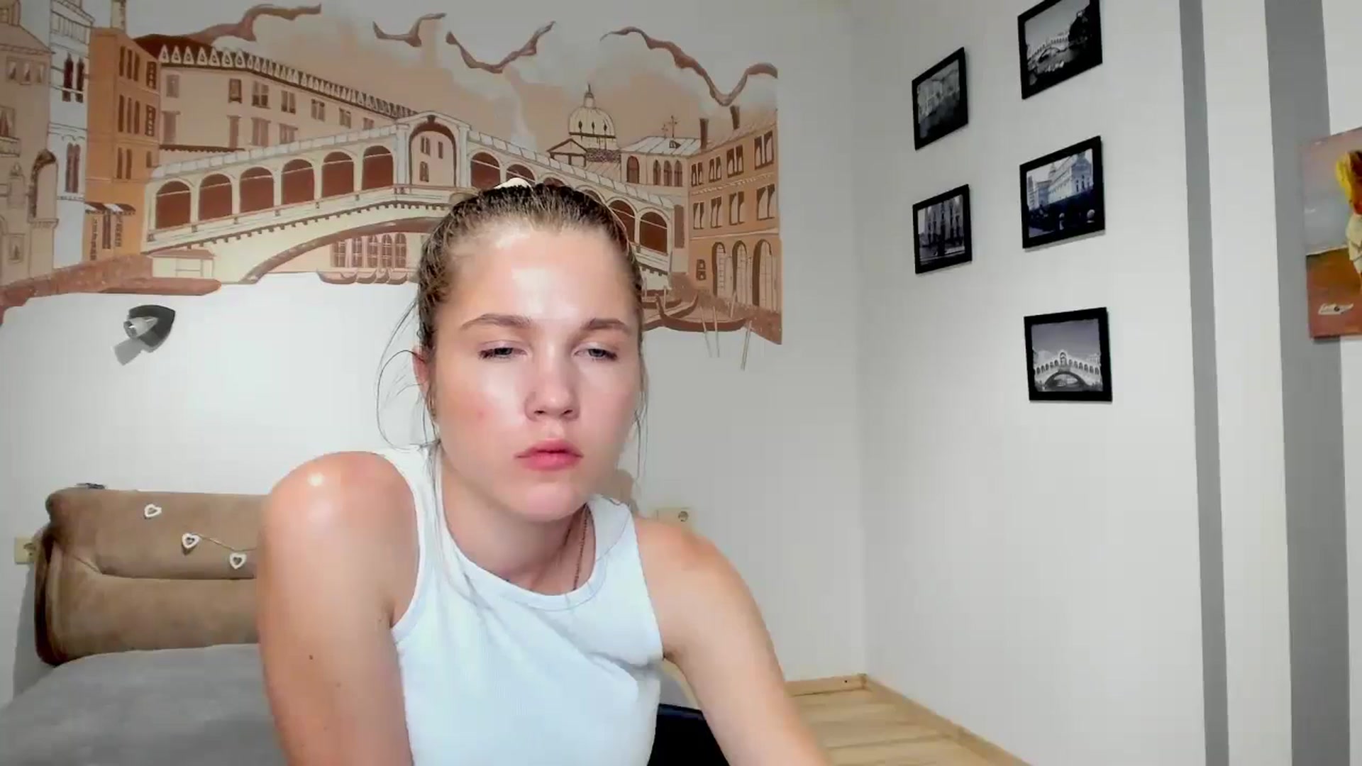 Gallery image thumbnail from Kate_Lewiss's myfreecams stream on, 06/26/2024, 10:31 image 4 of 20