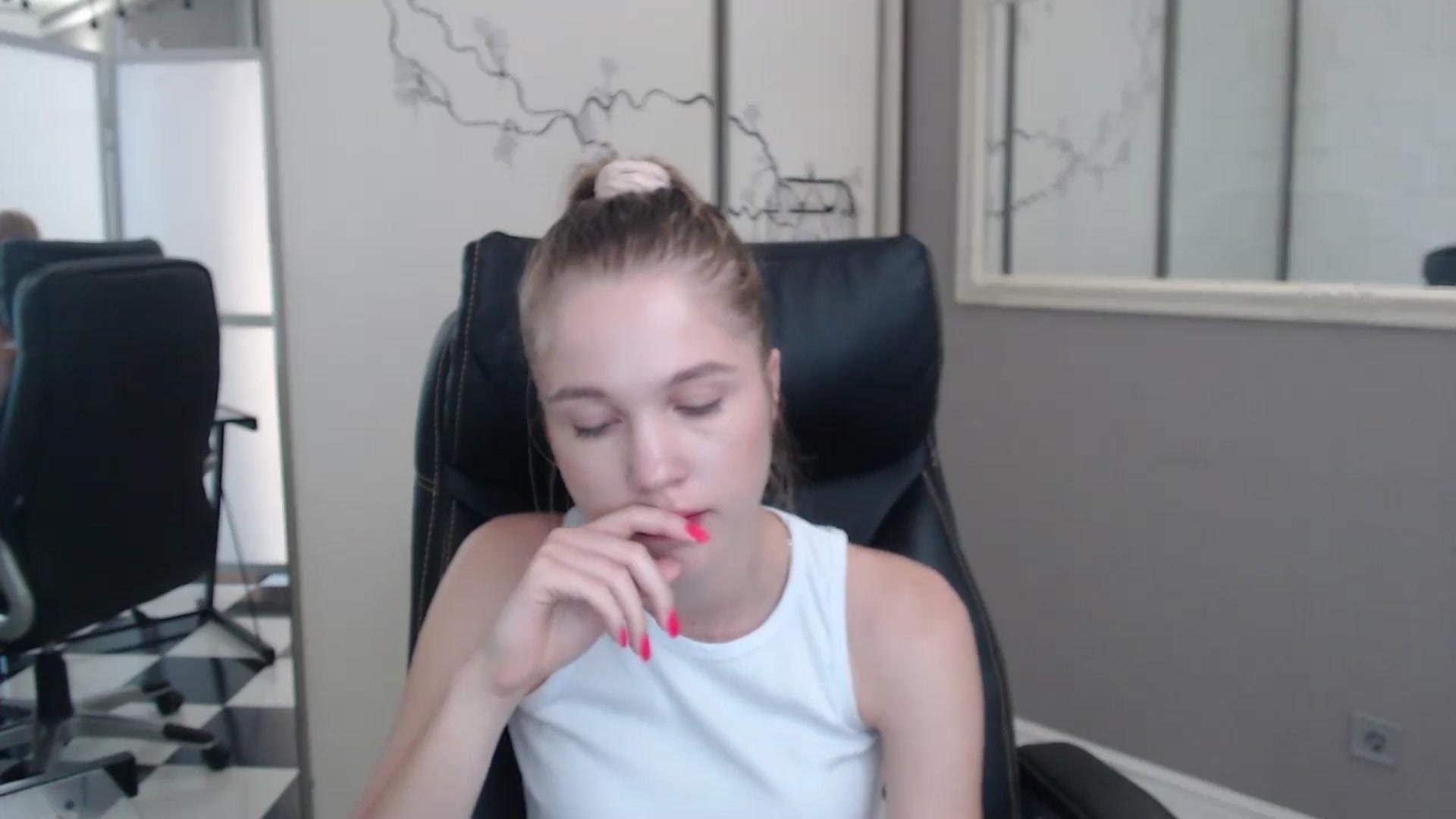 Gallery image thumbnail from Kate_Lewiss's myfreecams stream on, 07/01/2024, 07:14 image 11 of 20