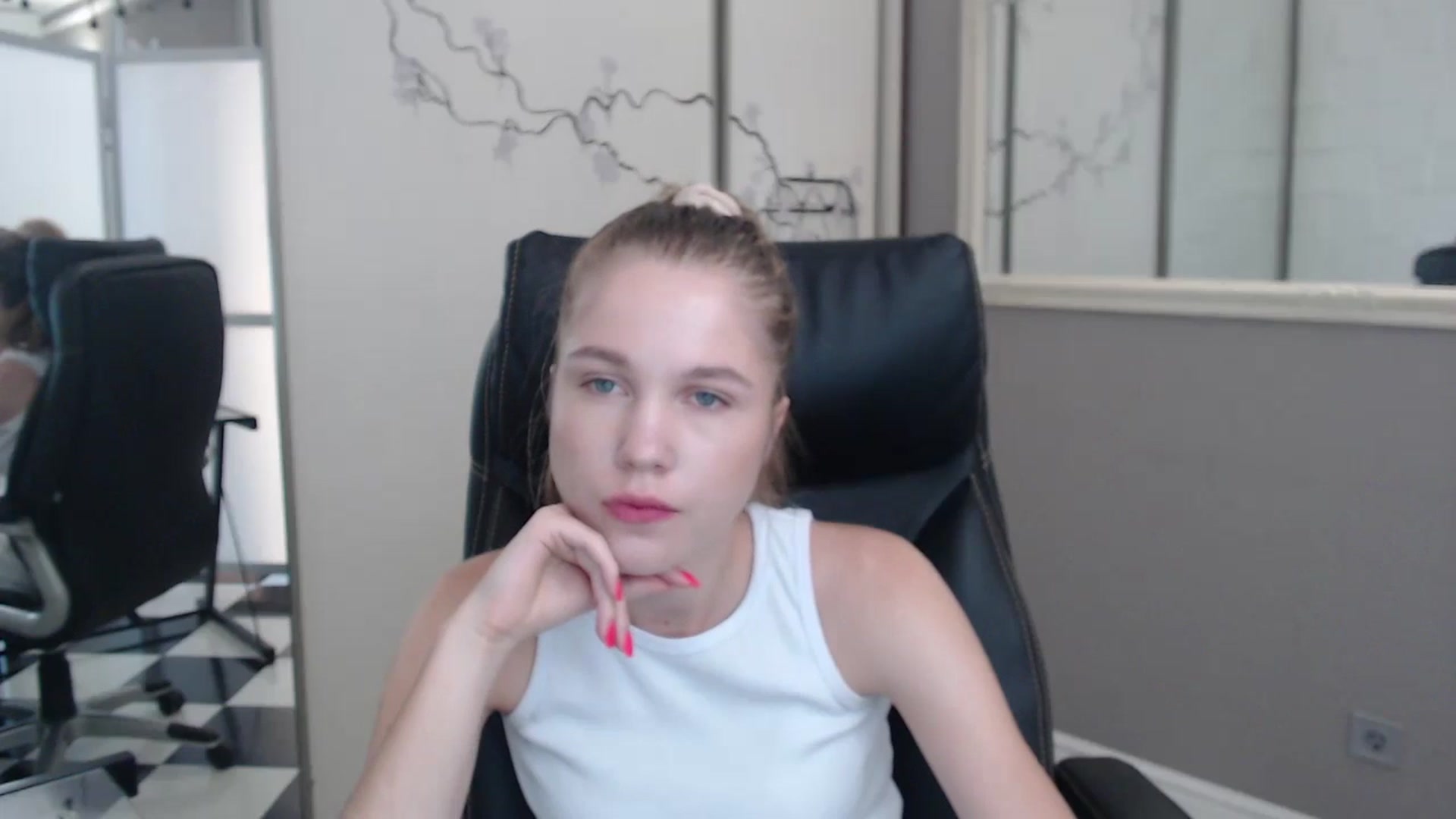Gallery image thumbnail from Kate_Lewiss's myfreecams stream on, 07/01/2024, 07:14 image 19 of 20