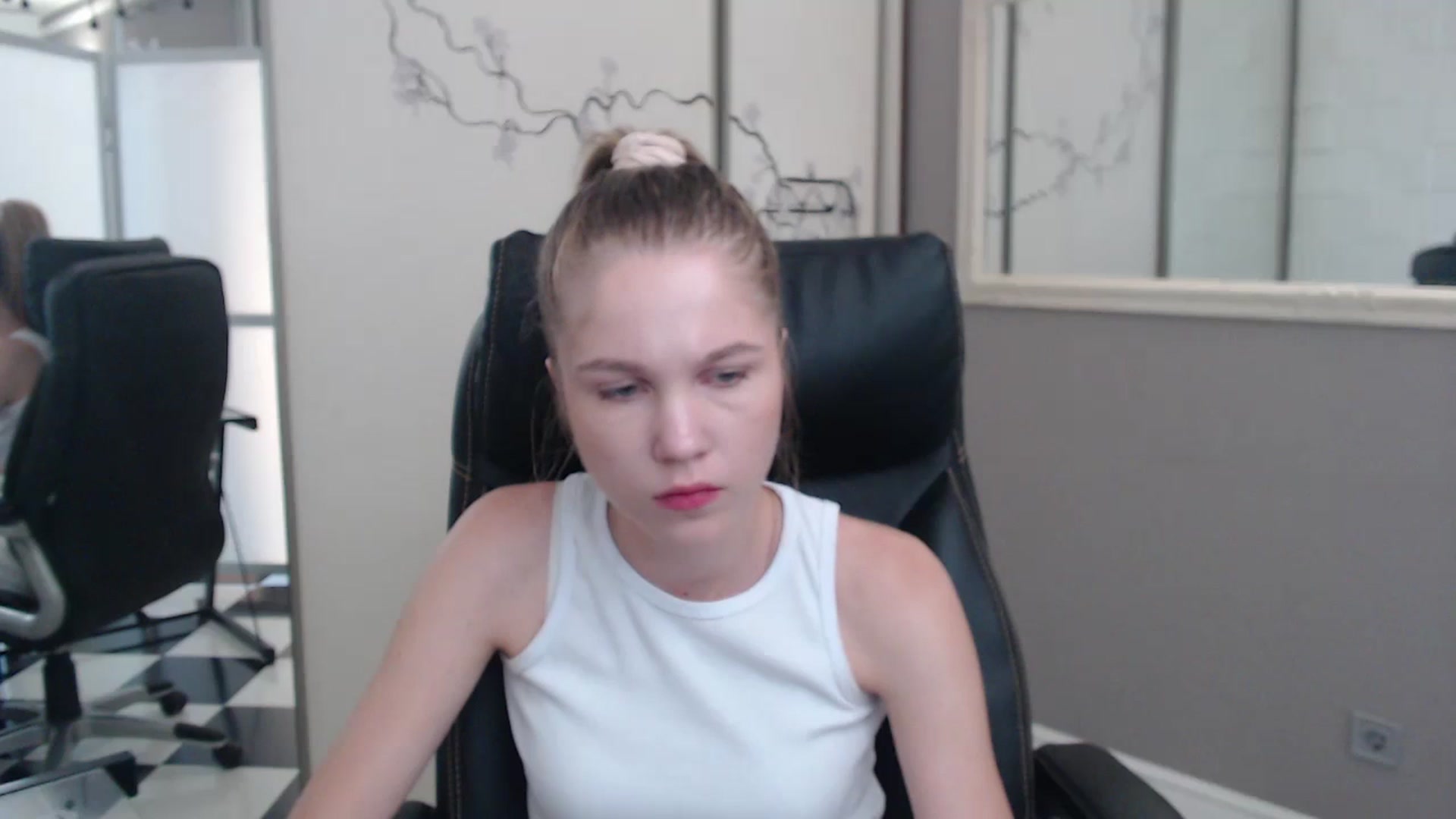Gallery image thumbnail from Kate_Lewiss's myfreecams stream on, 07/01/2024, 07:14 image 3 of 20