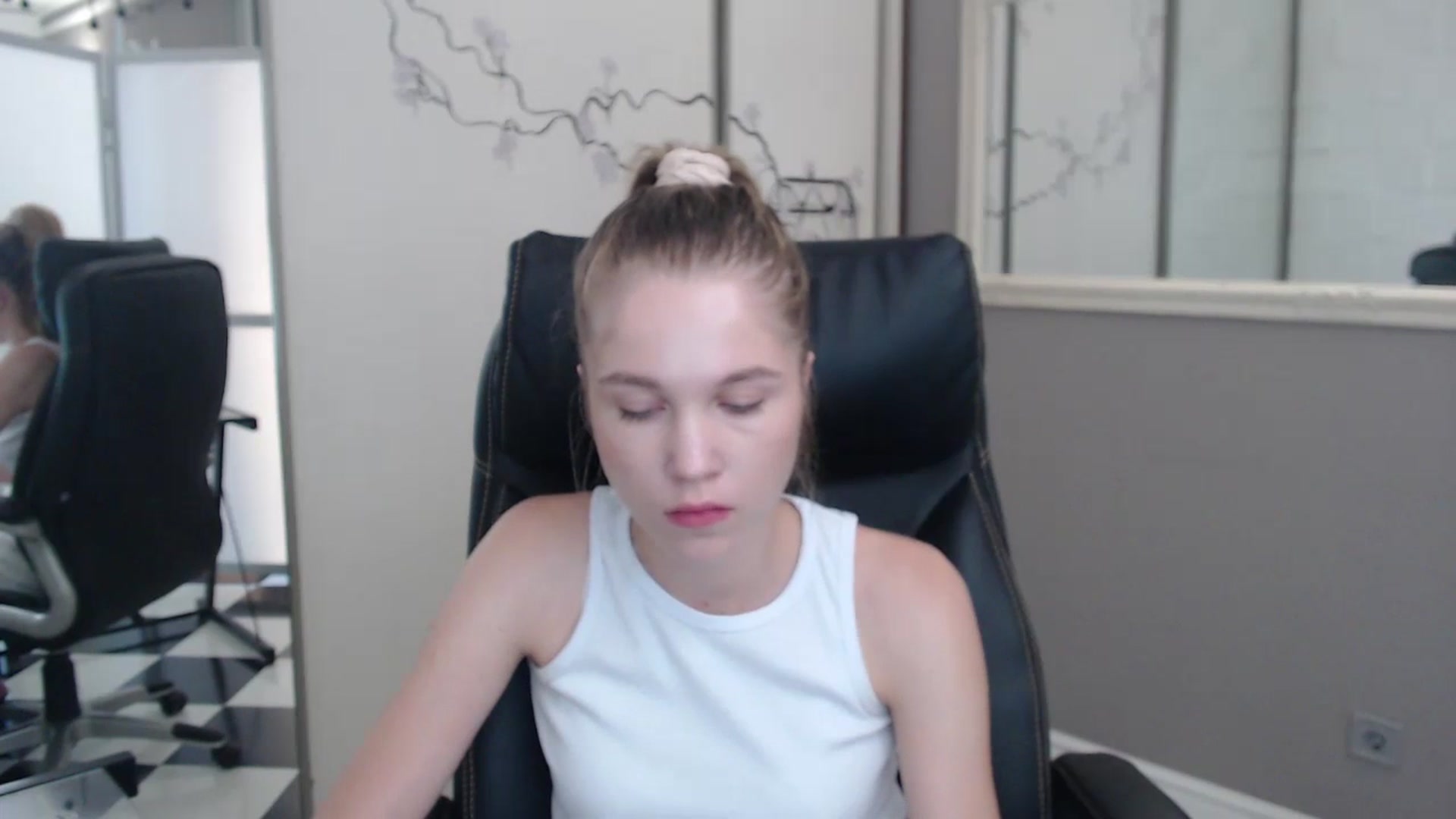 Gallery image thumbnail from Kate_Lewiss's myfreecams stream on, 07/01/2024, 07:55 image 4 of 20