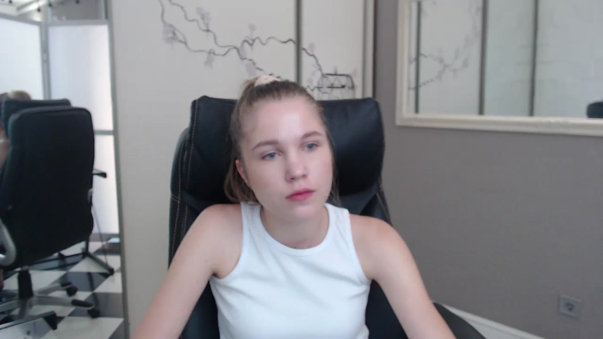 Gallery image thumbnail from Kate_Lewiss's myfreecams stream on, 07/01/2024, 07:55 image 5 of 20