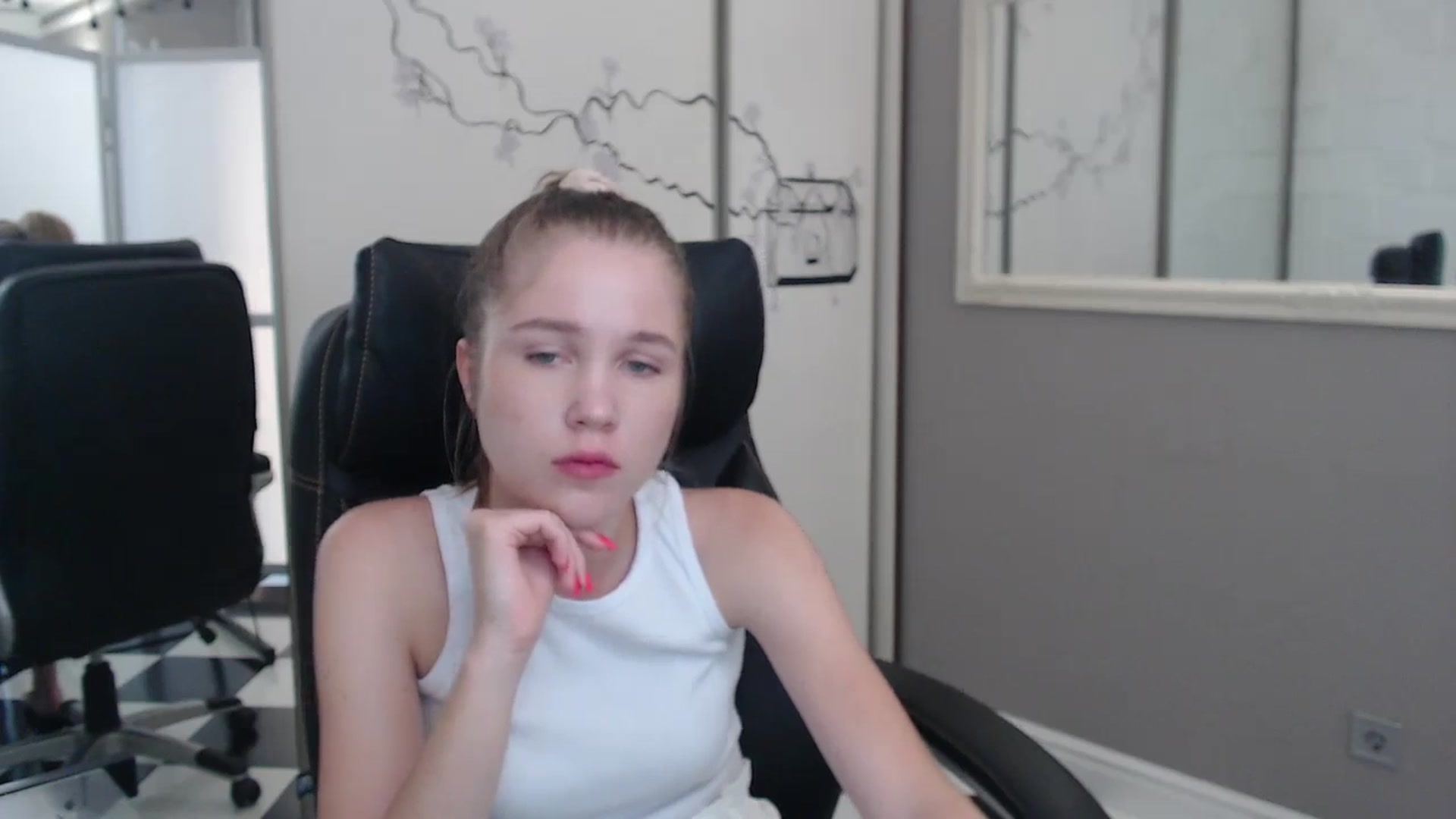 Gallery image thumbnail from Kate_Lewiss's myfreecams stream on, 07/01/2024, 07:55 image 17 of 20