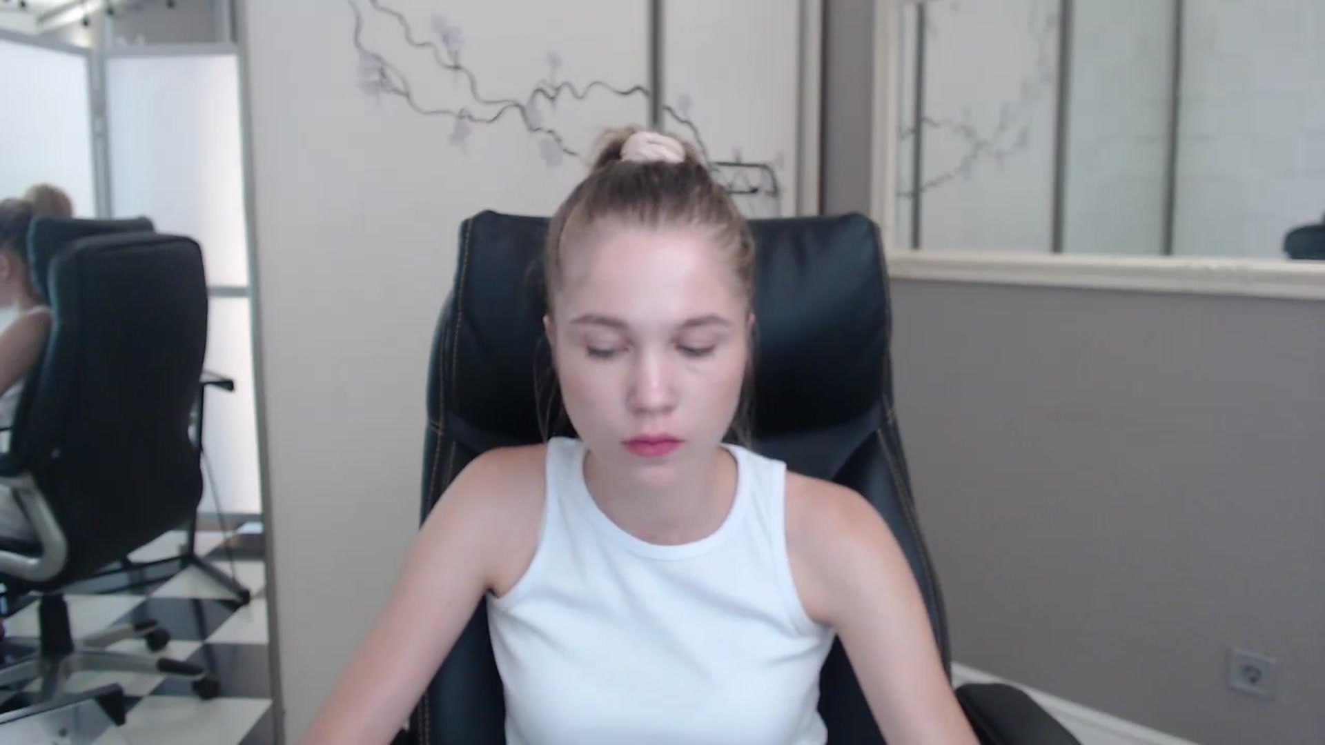Gallery image thumbnail from Kate_Lewiss's myfreecams stream on, 07/01/2024, 07:55 image 6 of 20