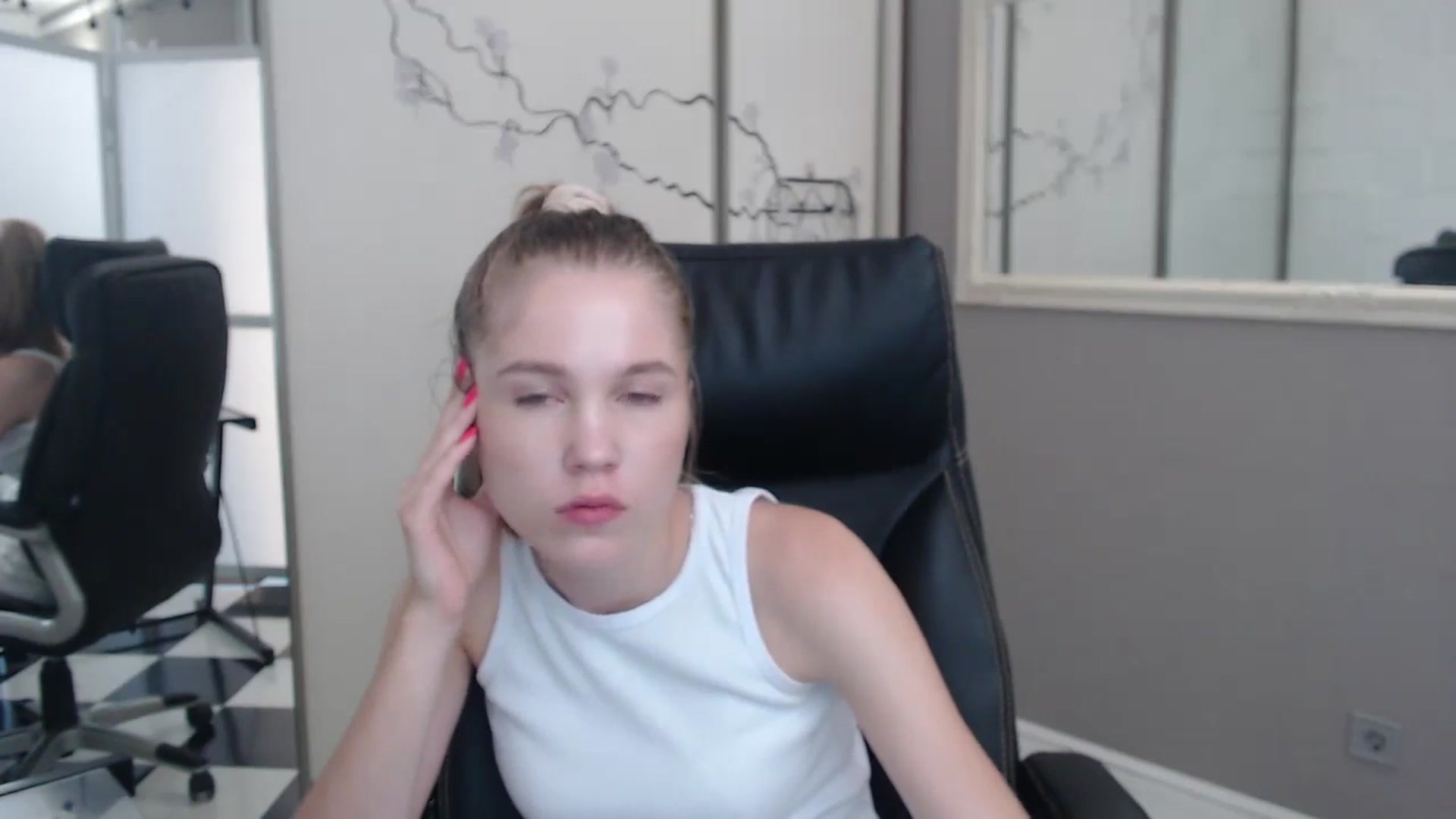 Gallery image thumbnail from Kate_Lewiss's myfreecams stream on, 07/01/2024, 08:35 image 15 of 20