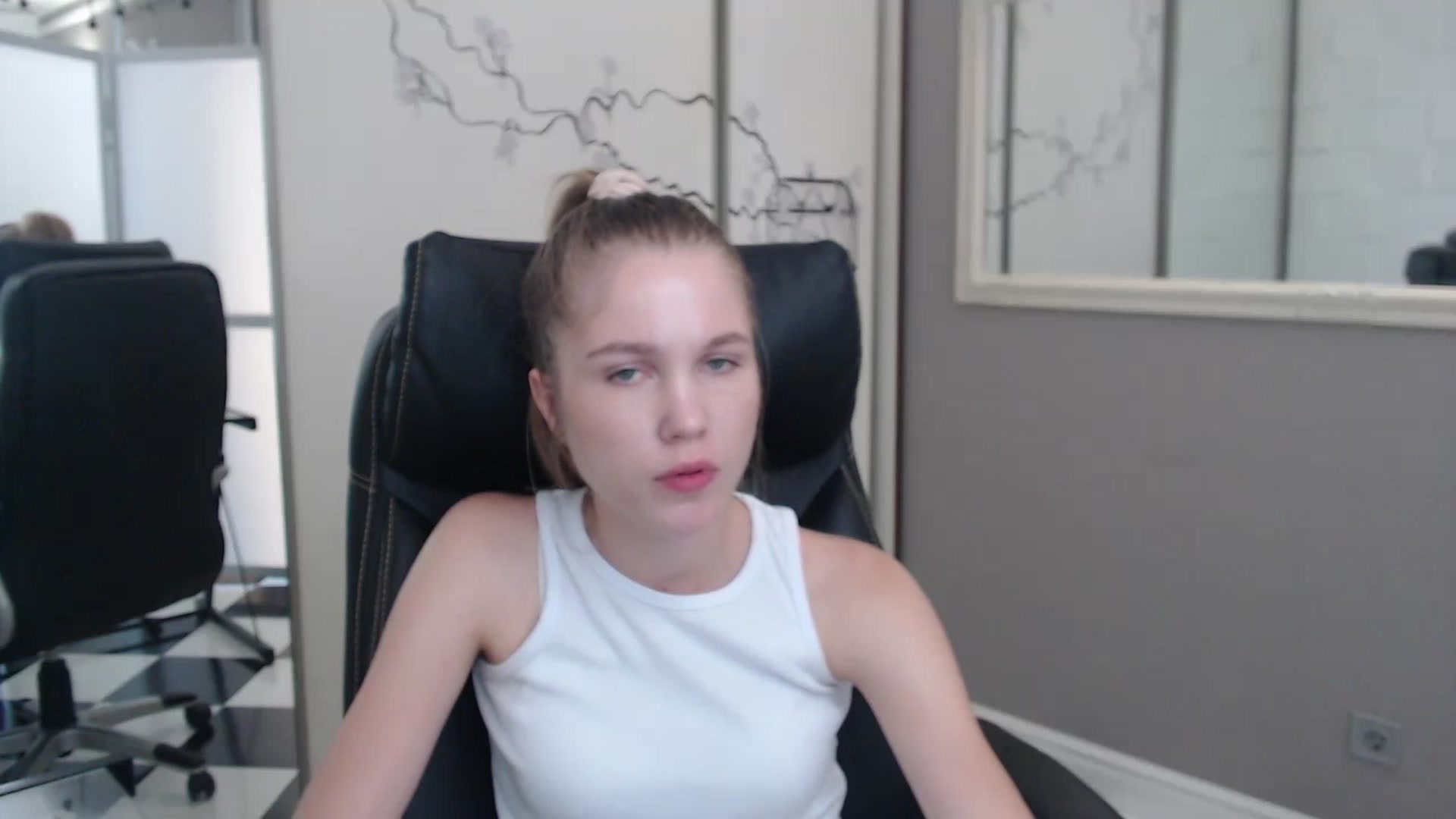 Gallery image thumbnail from Kate_Lewiss's myfreecams stream on, 07/01/2024, 08:35 image 3 of 20