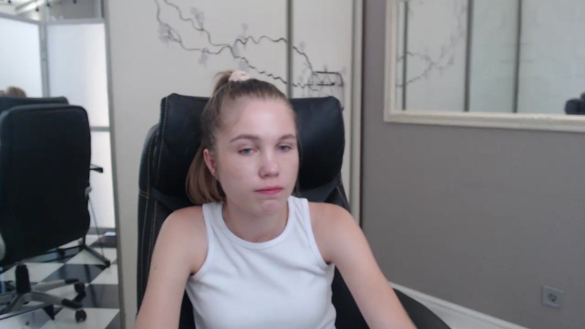 Gallery image thumbnail from Kate_Lewiss's myfreecams stream on, 07/01/2024, 08:35 image 5 of 20
