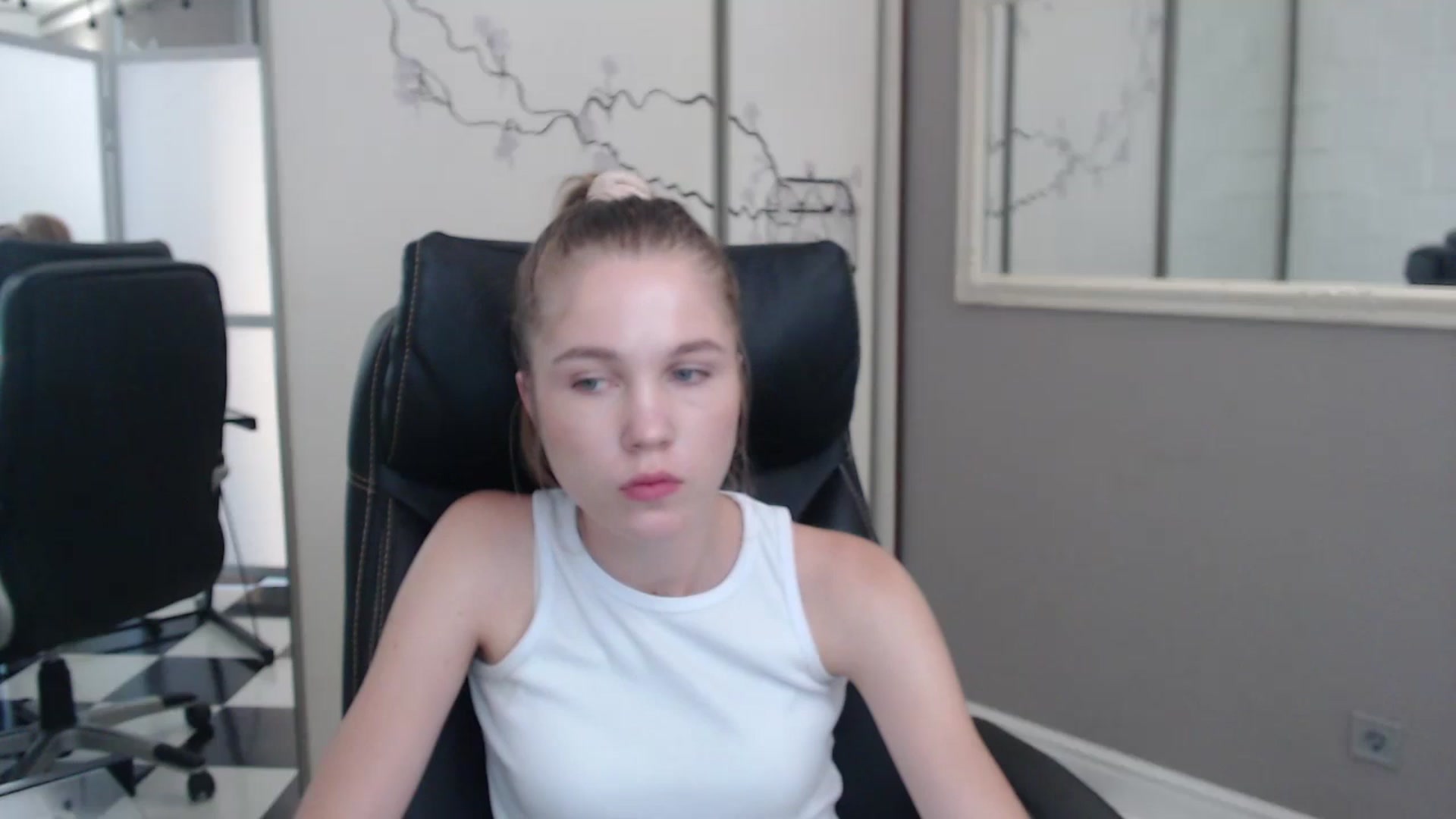 Gallery image thumbnail from Kate_Lewiss's myfreecams stream on, 07/01/2024, 08:35 image 2 of 20