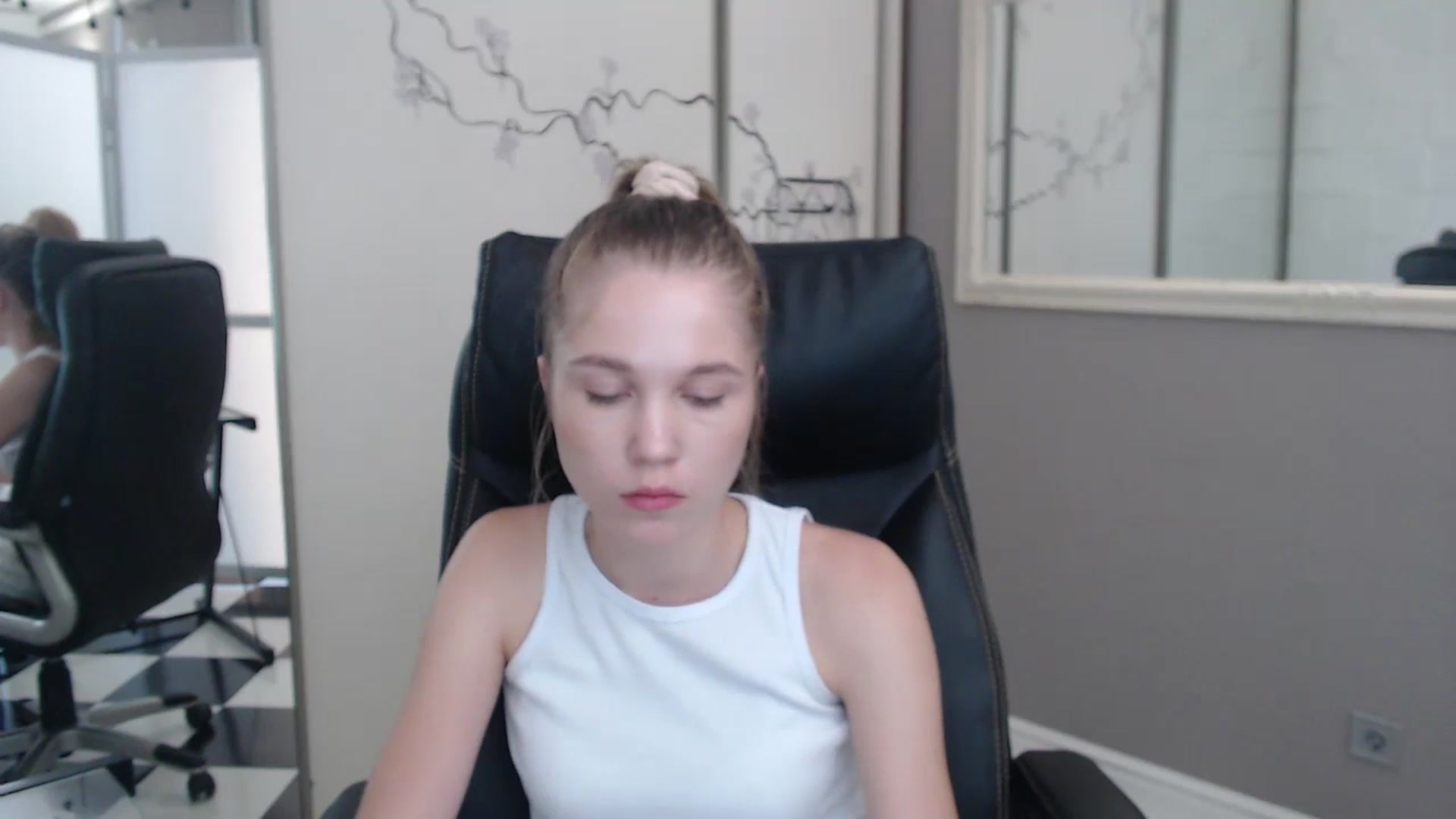 Gallery image thumbnail from Kate_Lewiss's myfreecams stream on, 07/01/2024, 08:35 image 10 of 20
