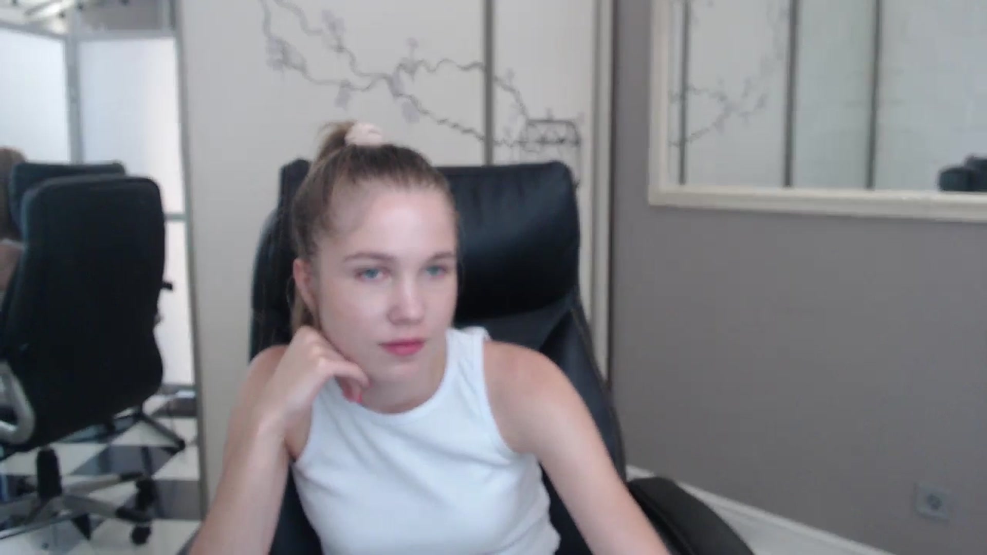 Gallery image thumbnail from Kate_Lewiss's myfreecams stream on, 07/01/2024, 08:35 image 17 of 20
