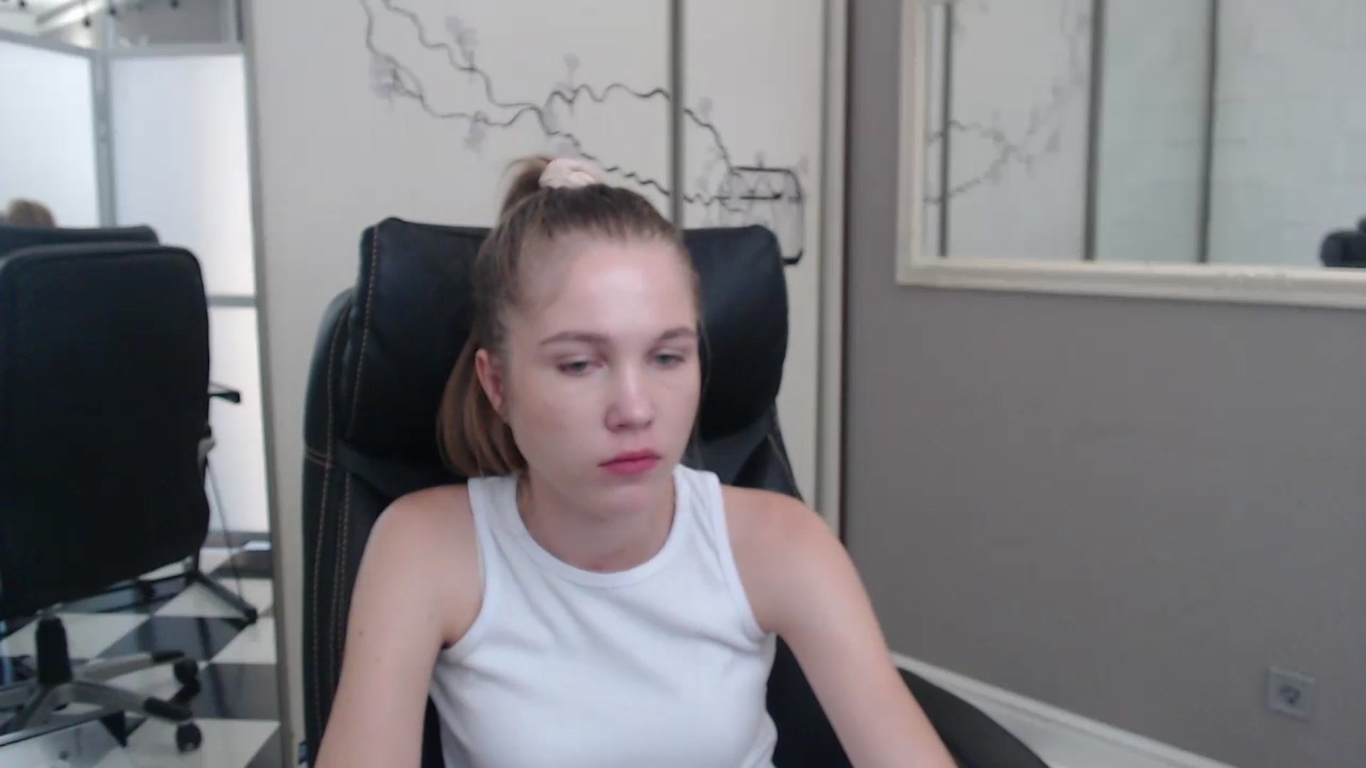Gallery image thumbnail from Kate_Lewiss's myfreecams stream on, 07/01/2024, 08:35 image 6 of 20