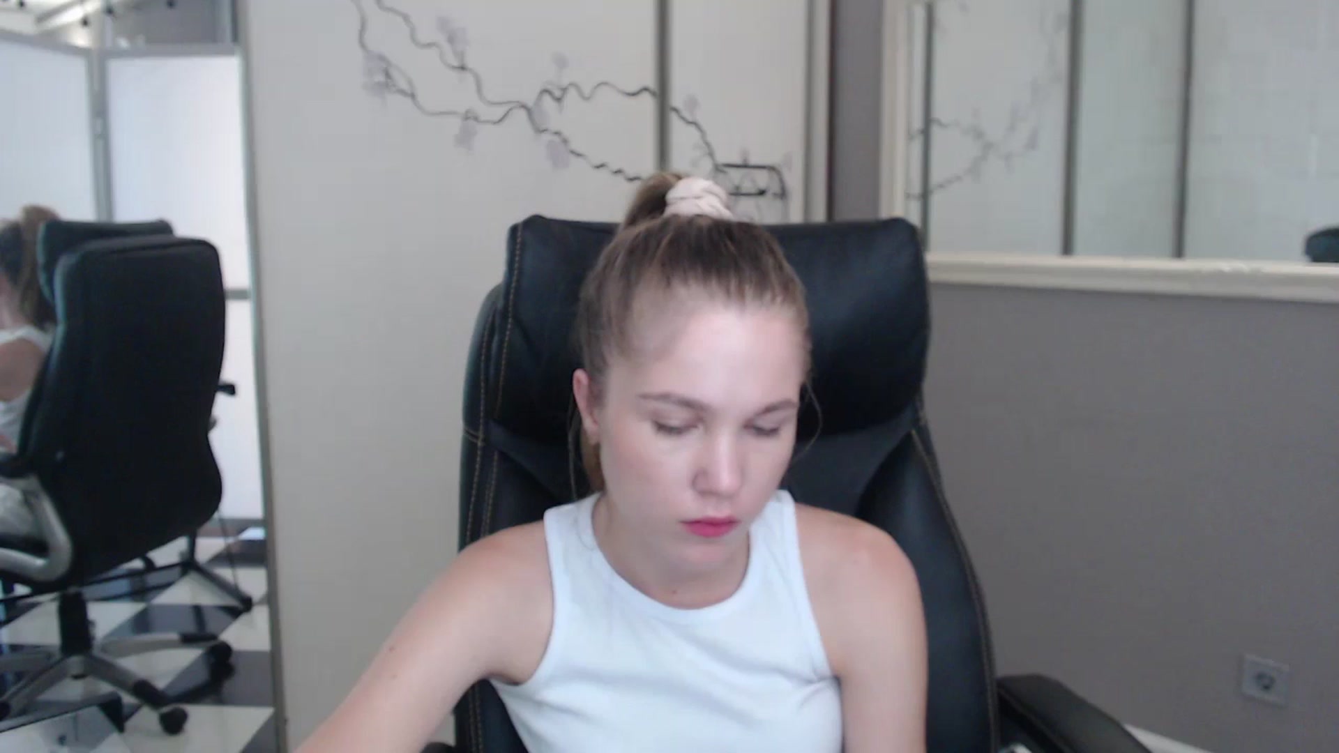 Gallery image thumbnail from Kate_Lewiss's myfreecams stream on, 07/01/2024, 10:58 image 4 of 20