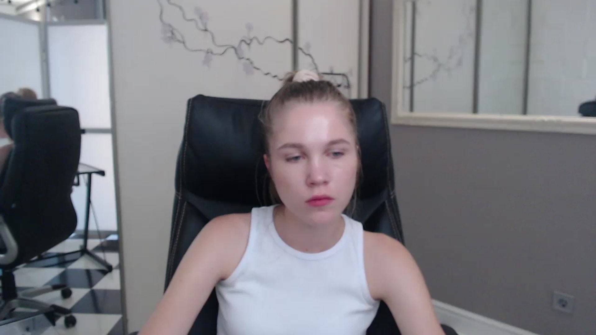 Gallery image thumbnail from Kate_Lewiss's myfreecams stream on, 07/01/2024, 10:58 image 9 of 20