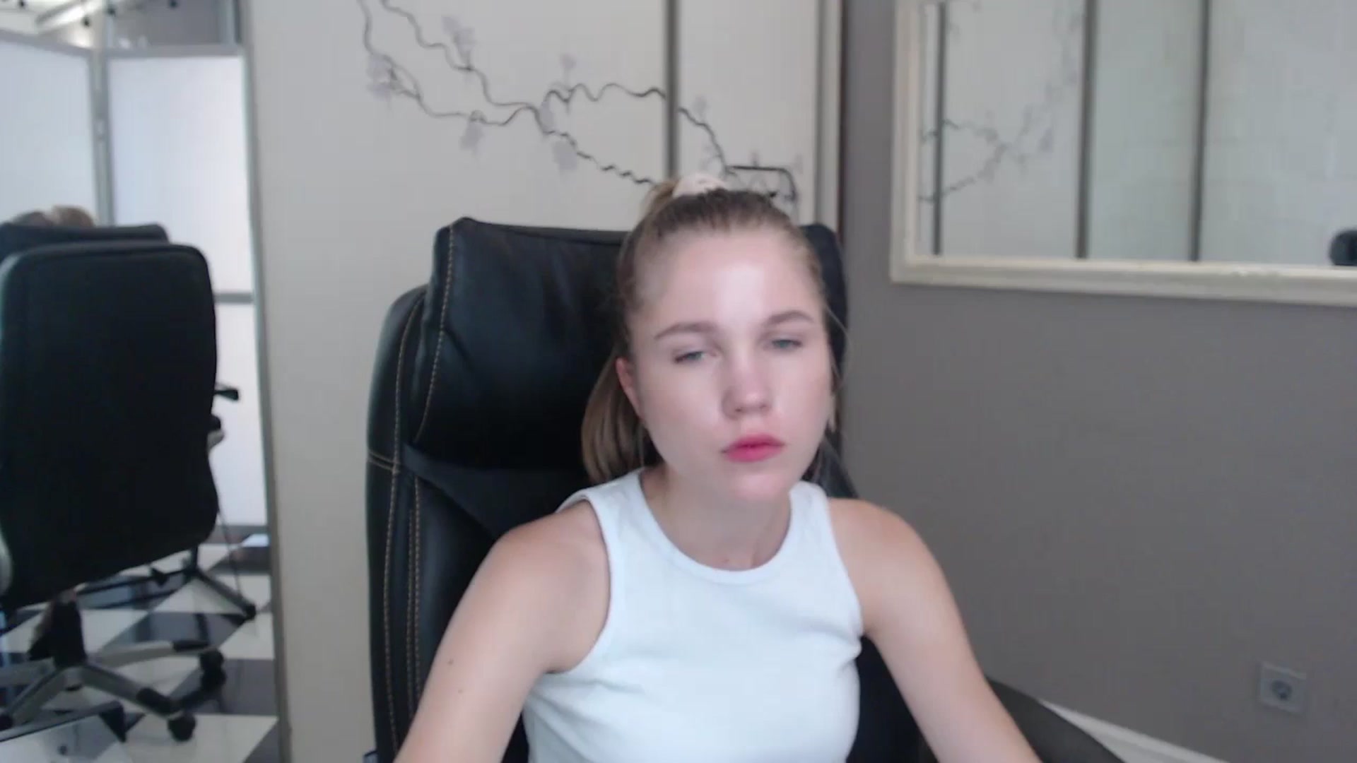 Gallery image thumbnail from Kate_Lewiss's myfreecams stream on, 07/01/2024, 10:58 image 2 of 20