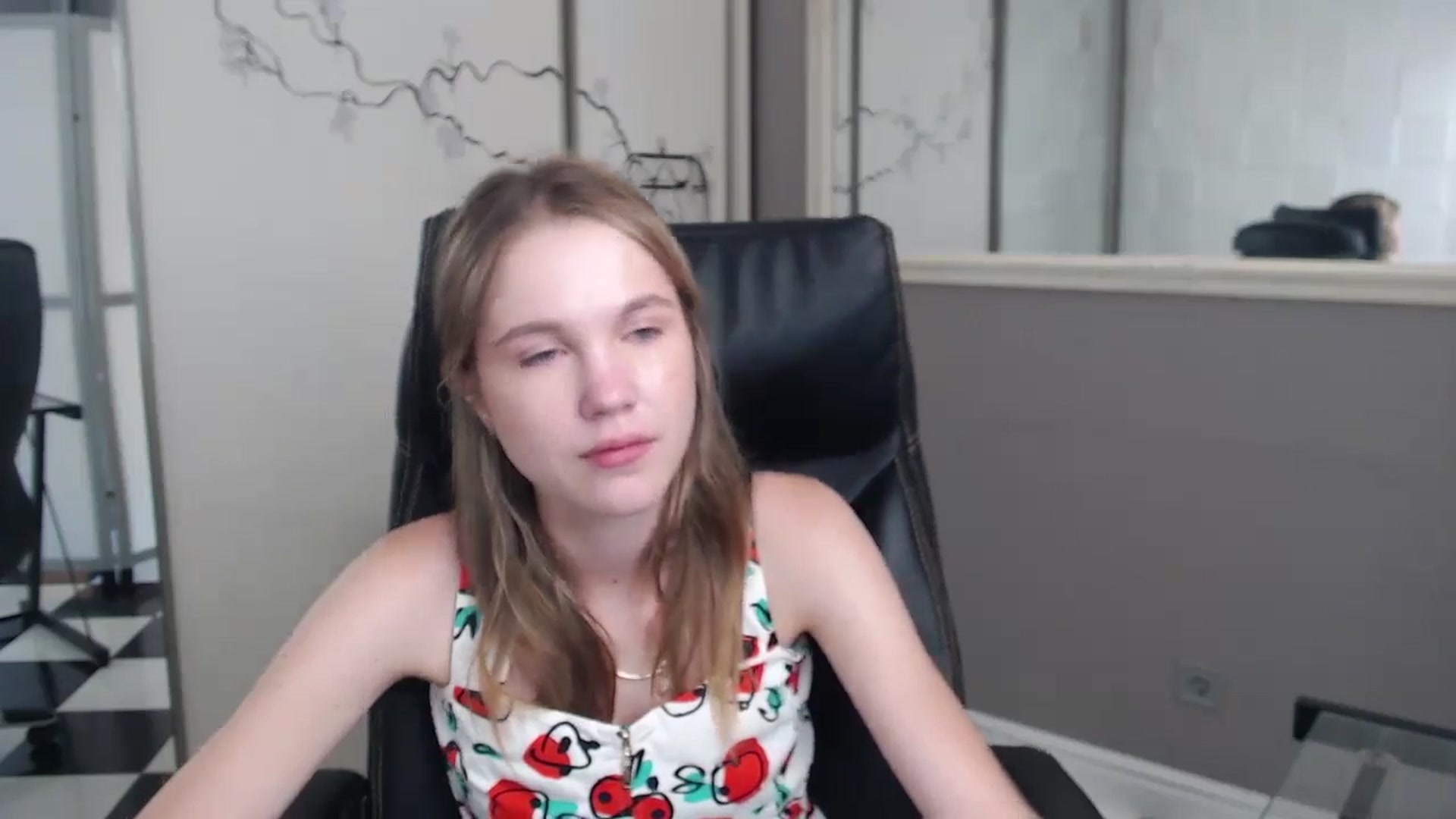 Gallery image thumbnail from Kate_Lewiss's myfreecams stream on, 07/03/2024, 06:34 image 11 of 20