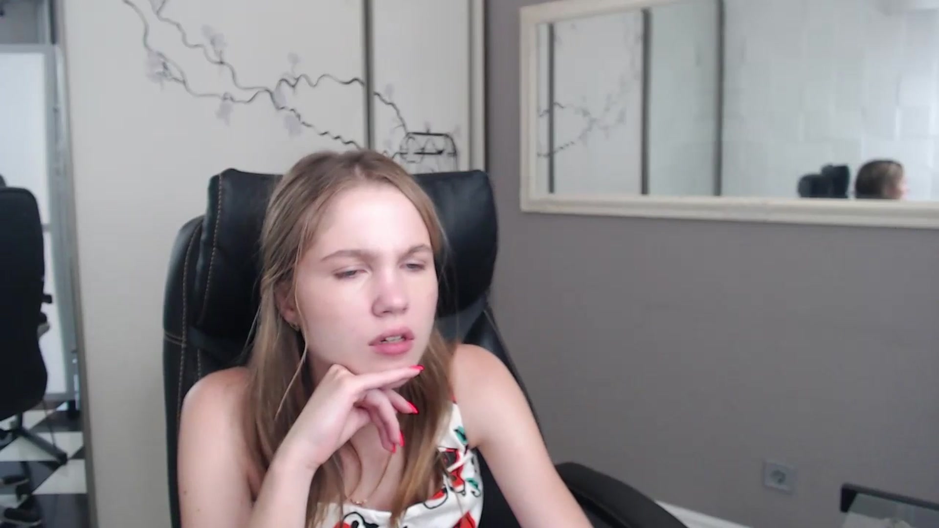 Gallery image thumbnail from Kate_Lewiss's myfreecams stream on, 07/03/2024, 09:49 image 2 of 20