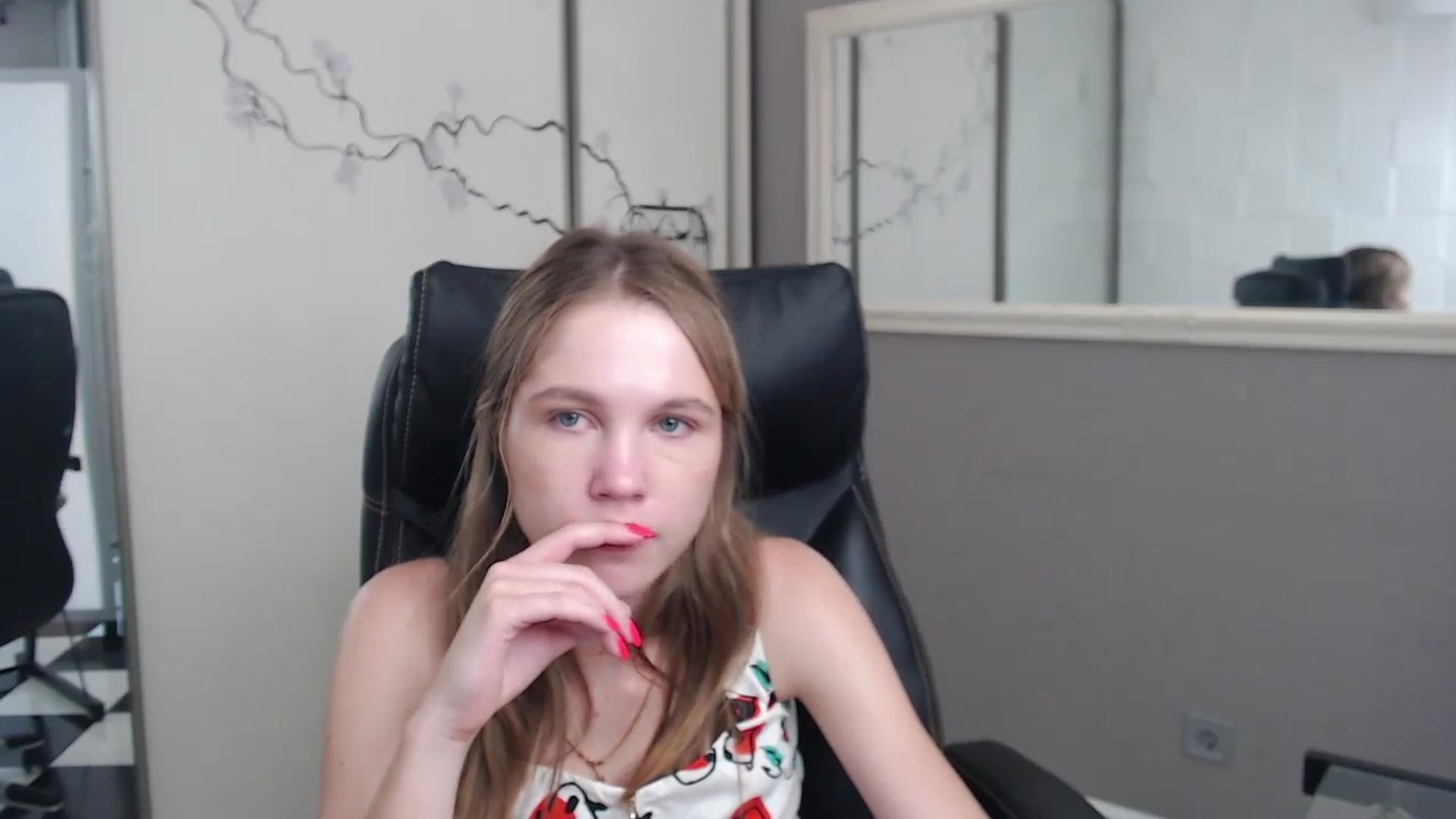Gallery image thumbnail from Kate_Lewiss's myfreecams stream on, 07/03/2024, 09:49 image 3 of 20