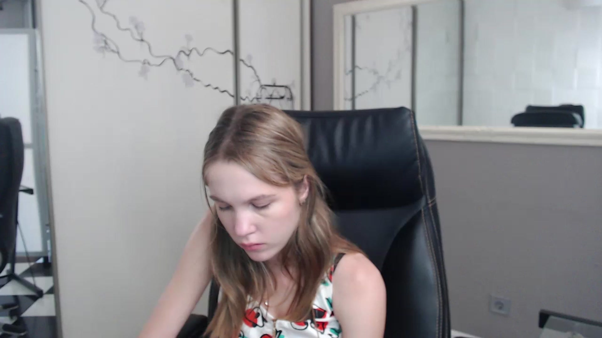 Gallery image thumbnail from Kate_Lewiss's myfreecams stream on, 07/03/2024, 09:49 image 5 of 20