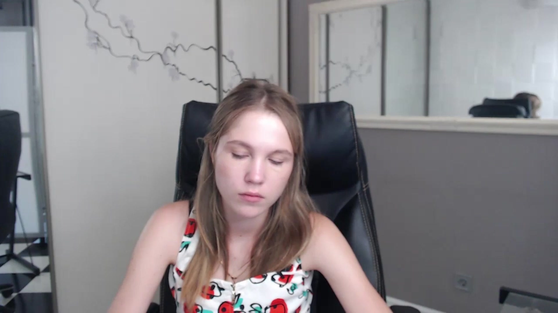 Gallery image thumbnail from Kate_Lewiss's myfreecams stream on, 07/03/2024, 11:03 image 4 of 20