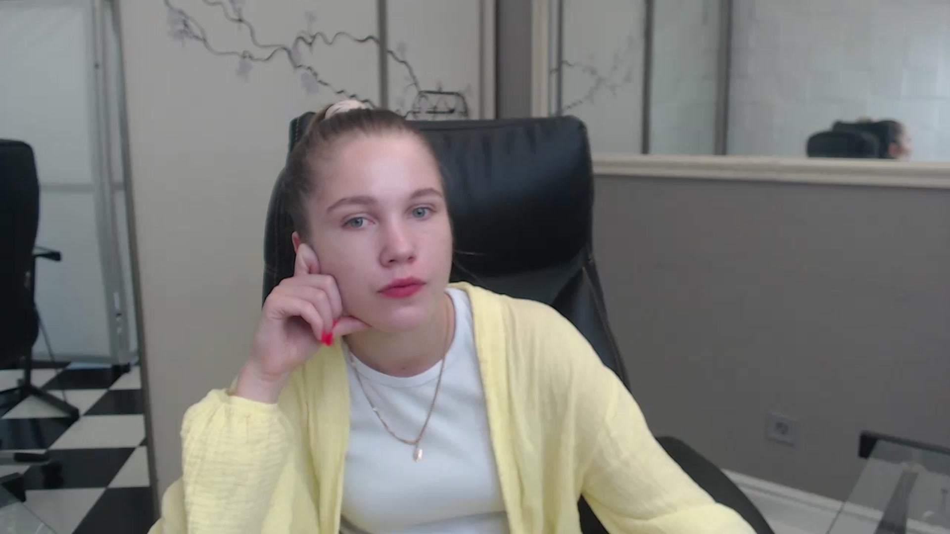 Gallery image thumbnail from Kate_Lewiss's myfreecams stream on, 07/08/2024, 06:34 image 9 of 20