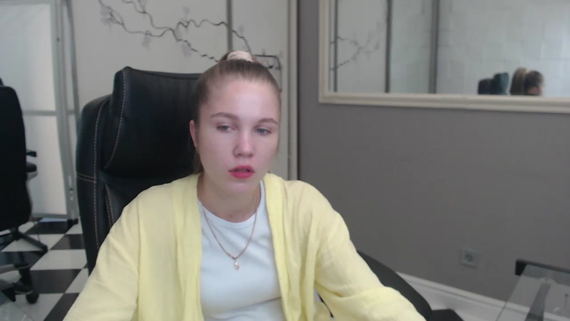 Gallery image thumbnail from Kate_Lewiss's myfreecams stream on, 07/08/2024, 06:34 image 17 of 20