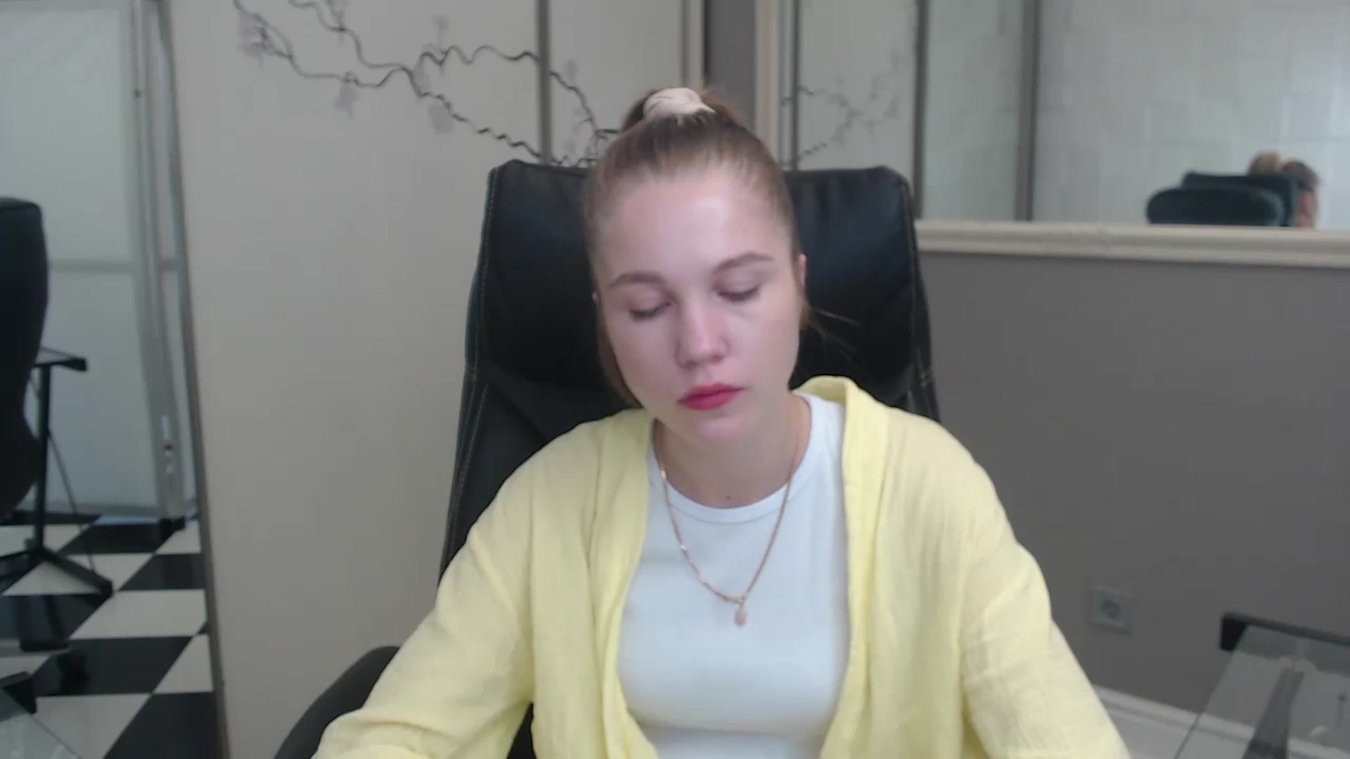 Gallery image thumbnail from Kate_Lewiss's myfreecams stream on, 07/08/2024, 06:34 image 5 of 20