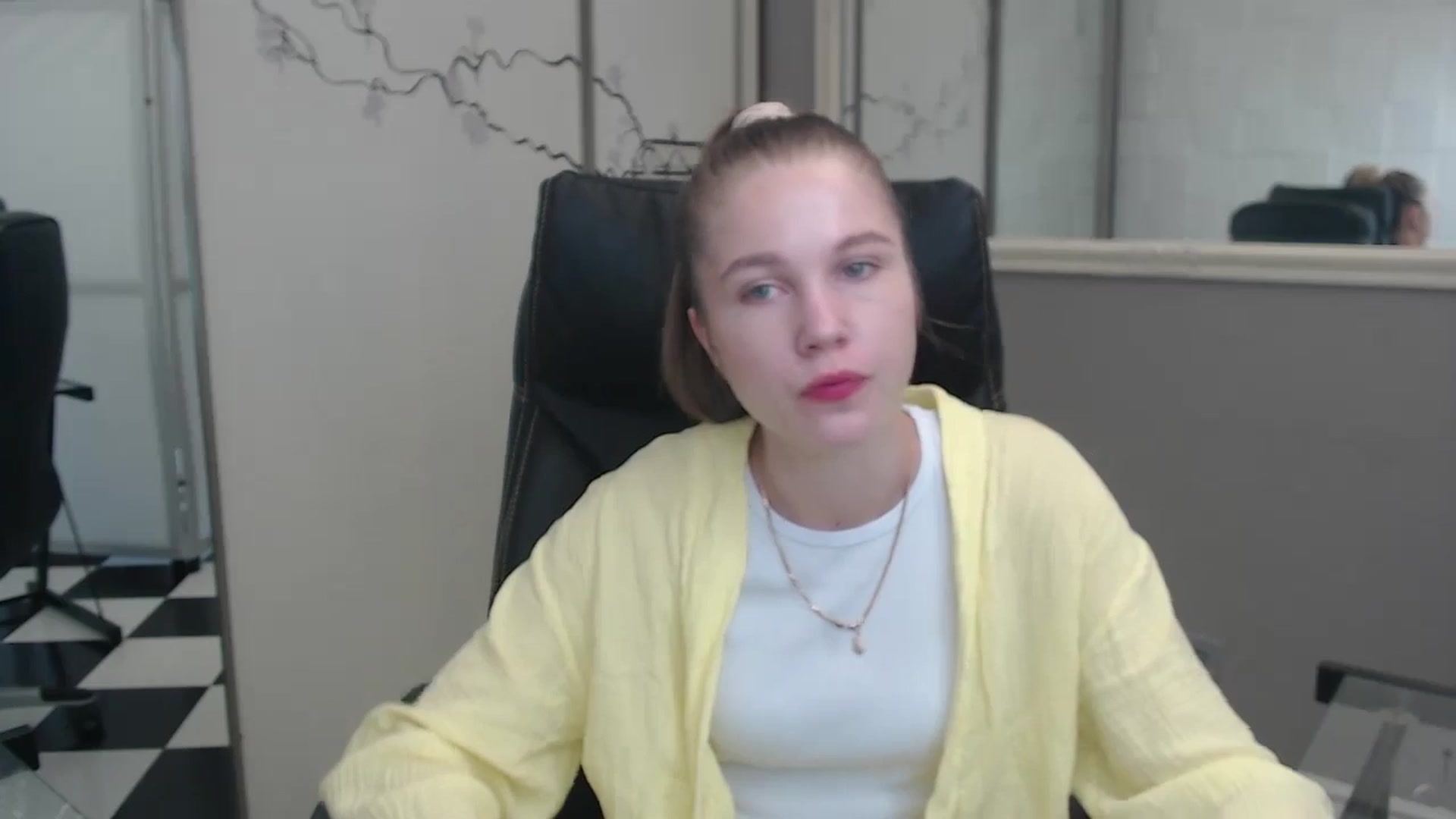 Gallery image thumbnail from Kate_Lewiss's myfreecams stream on, 07/08/2024, 06:34 image 4 of 20