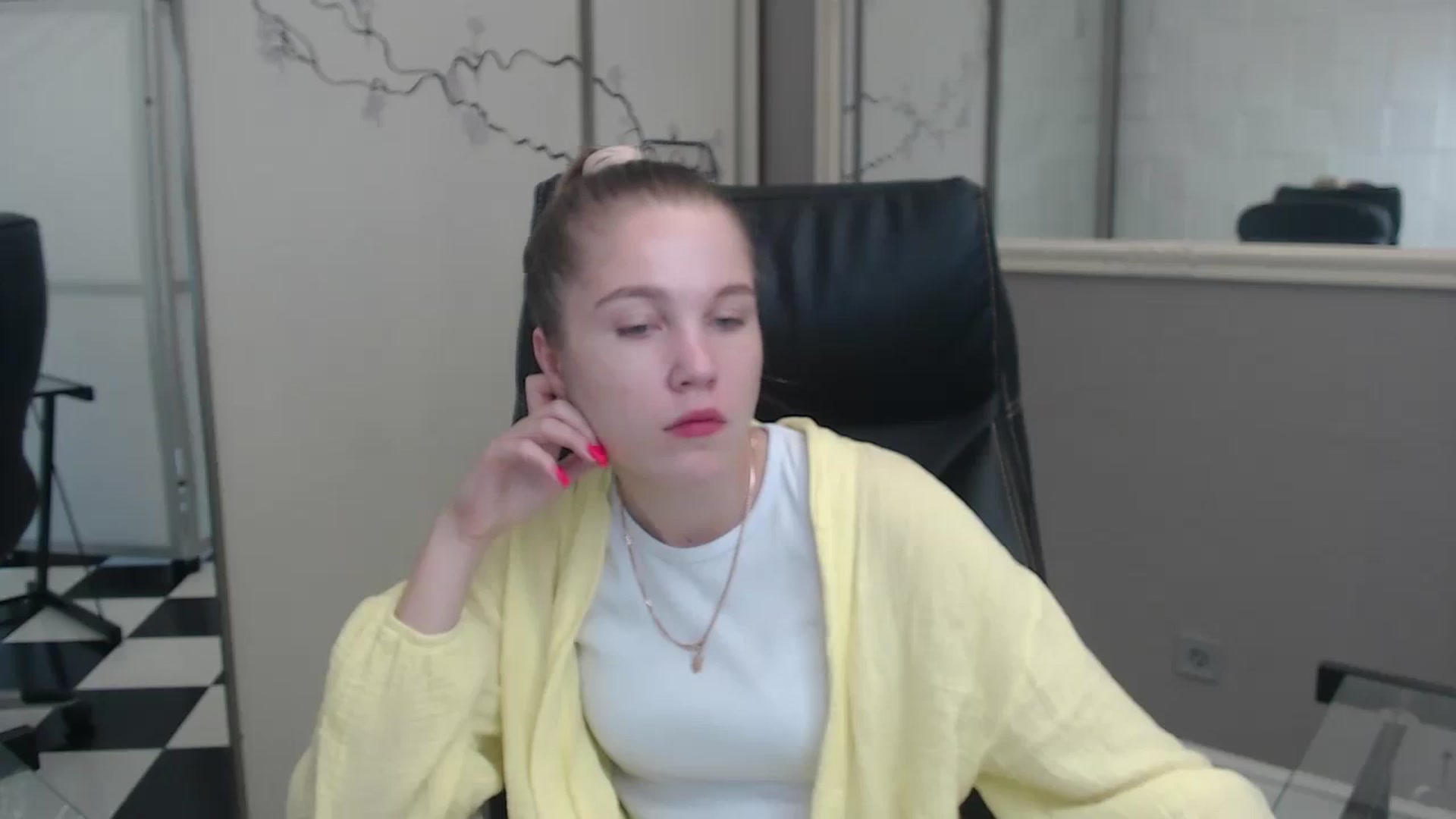Gallery image thumbnail from Kate_Lewiss's myfreecams stream on, 07/08/2024, 06:34 image 6 of 20