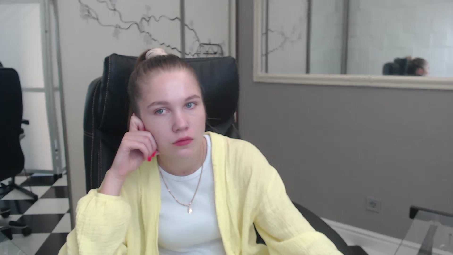 Gallery image thumbnail from Kate_Lewiss's myfreecams stream on, 07/08/2024, 06:34 image 19 of 20