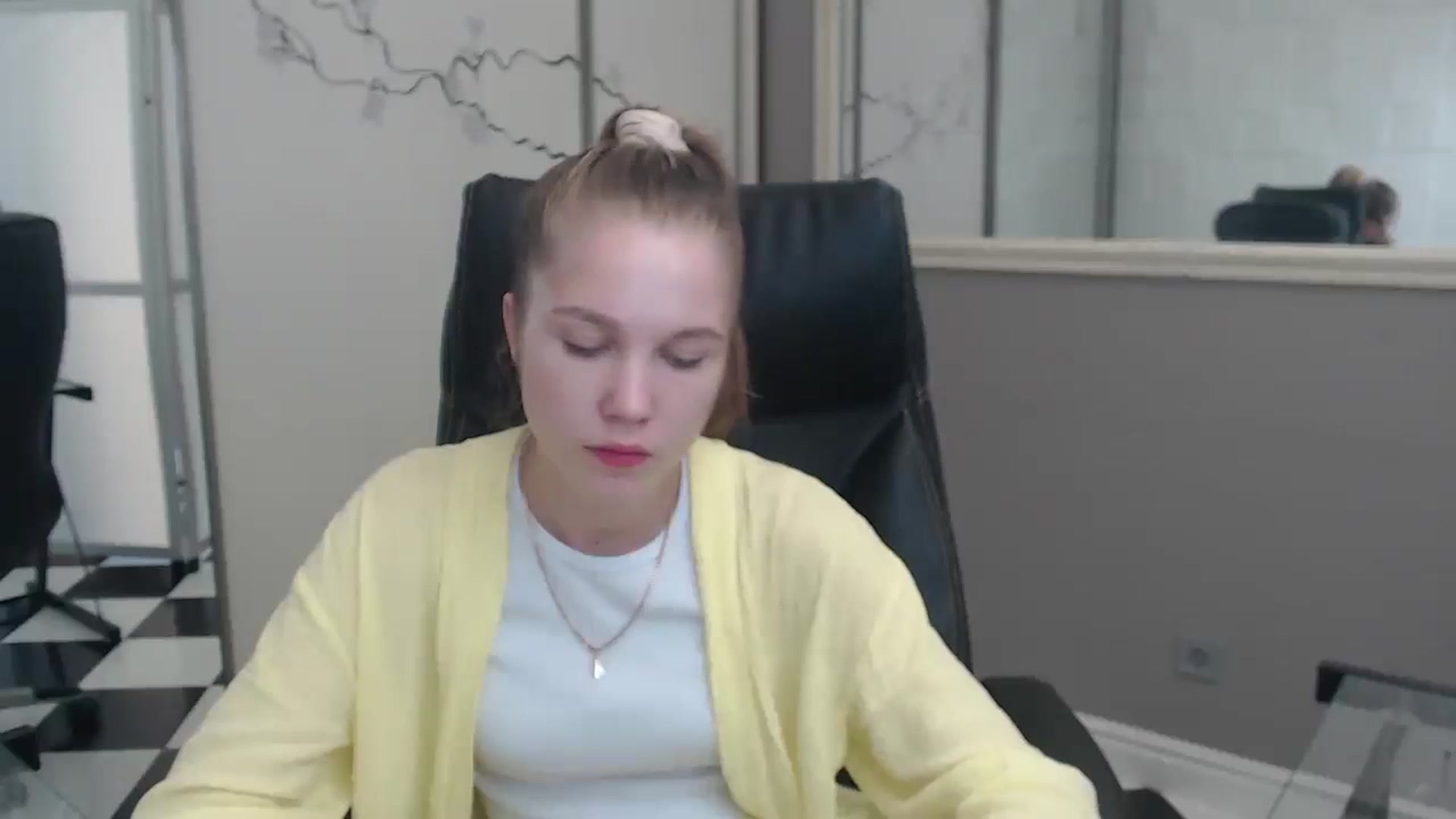 Gallery image thumbnail from Kate_Lewiss's myfreecams stream on, 07/08/2024, 07:43 image 17 of 20