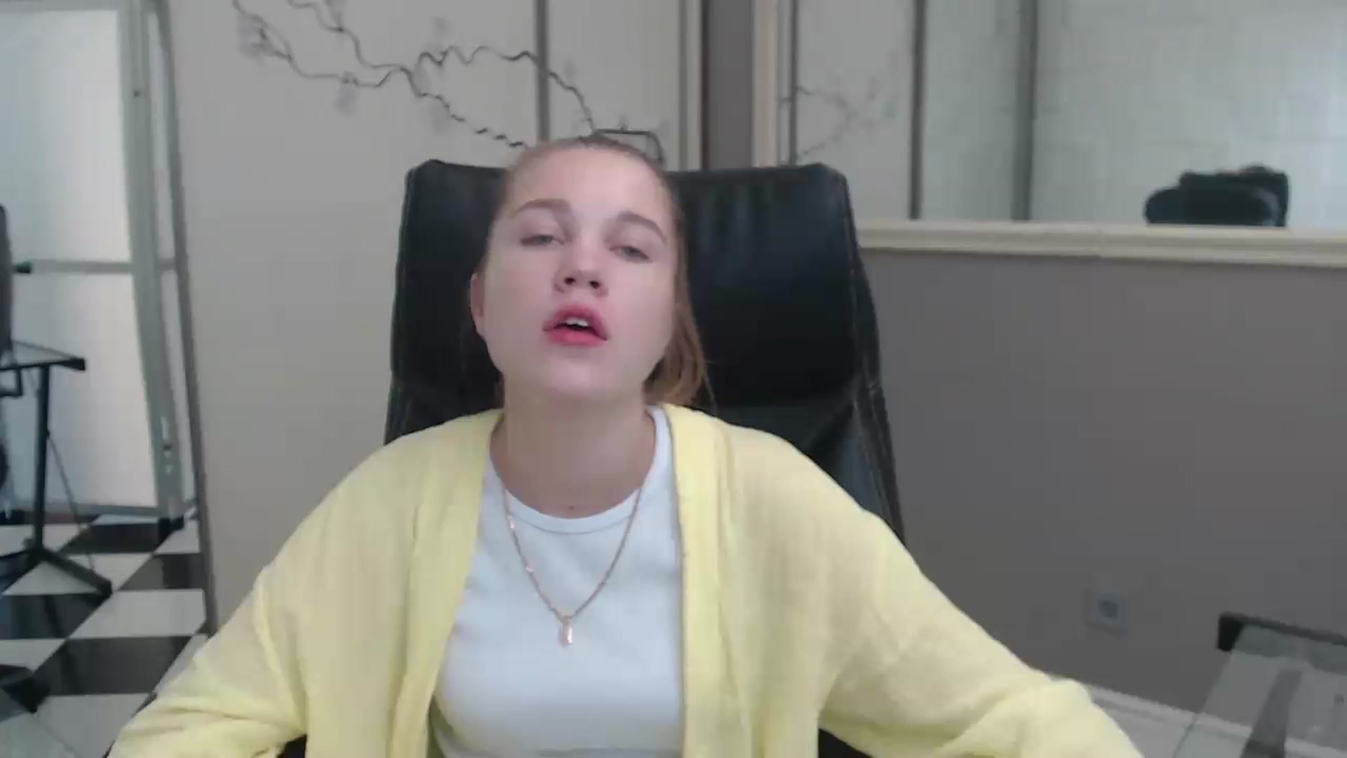 Gallery image thumbnail from Kate_Lewiss's myfreecams stream on, 07/08/2024, 07:43 image 10 of 20
