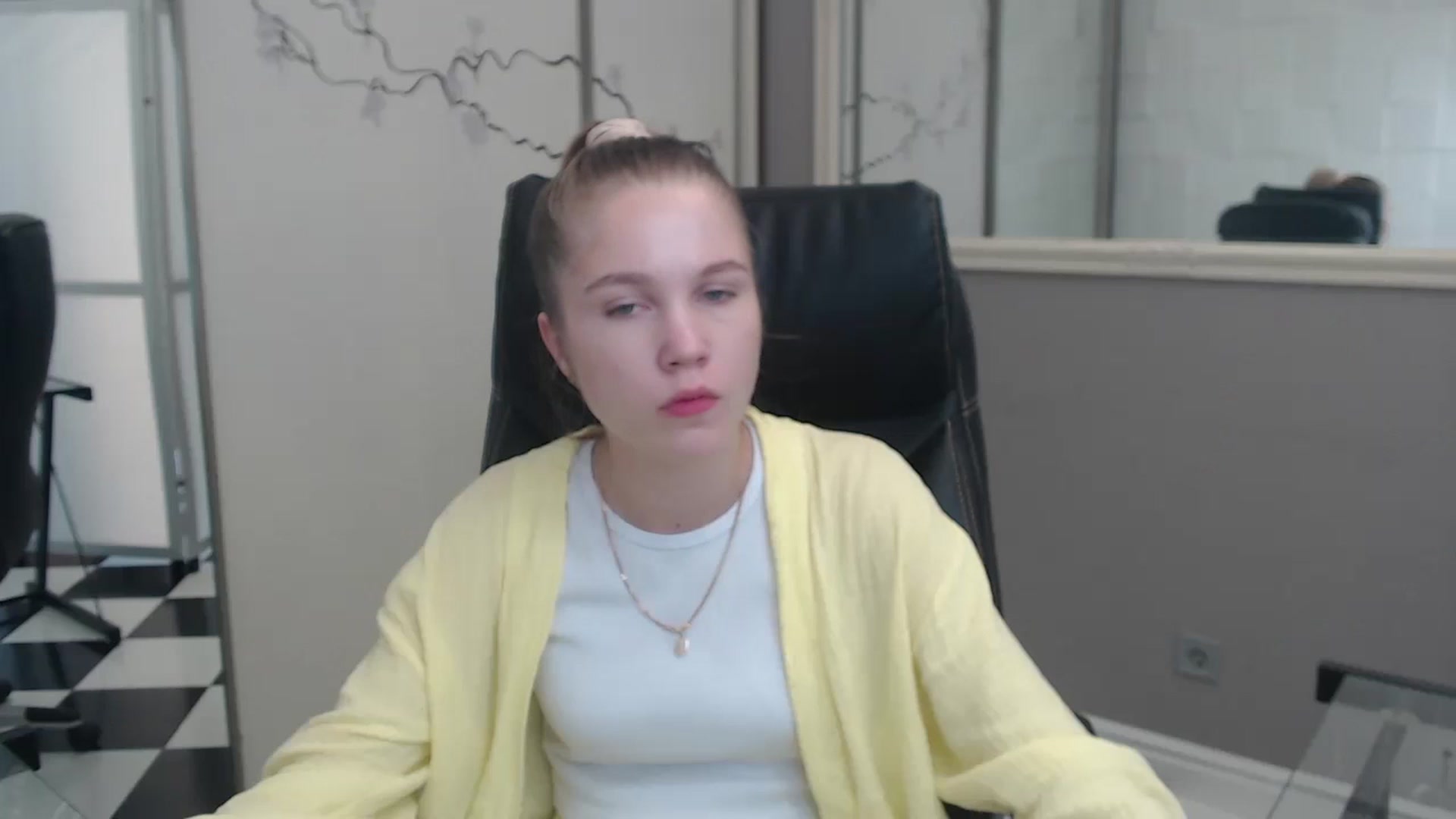 Gallery image thumbnail from Kate_Lewiss's myfreecams stream on, 07/08/2024, 07:56 image 1 of 20