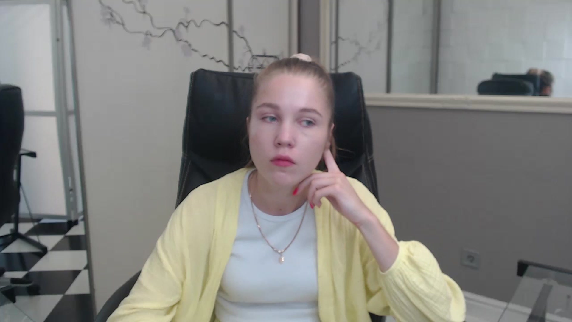 Gallery image thumbnail from Kate_Lewiss's myfreecams stream on, 07/08/2024, 07:56 image 11 of 20