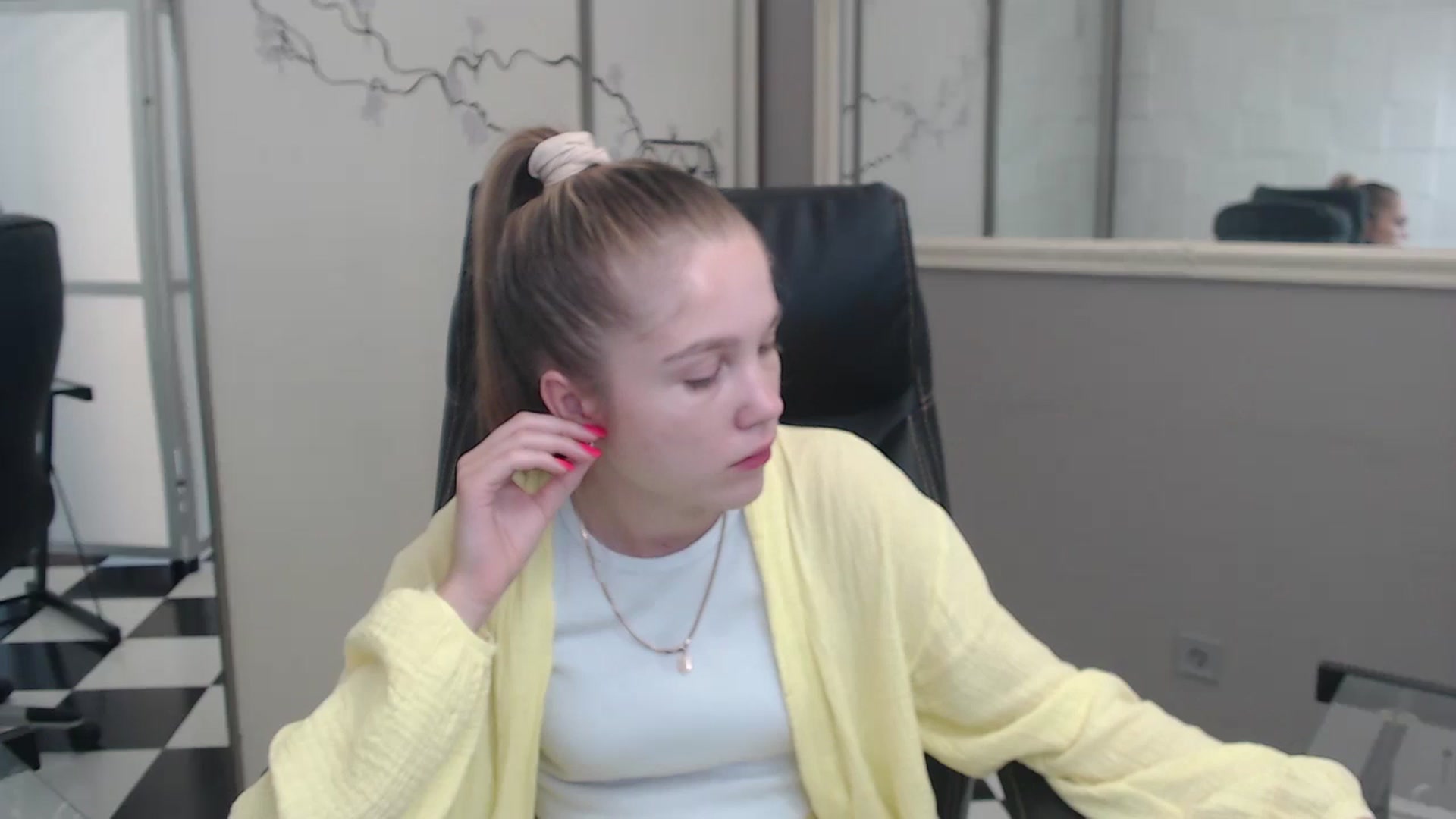 Gallery image thumbnail from Kate_Lewiss's myfreecams stream on, 07/08/2024, 07:56 image 10 of 20