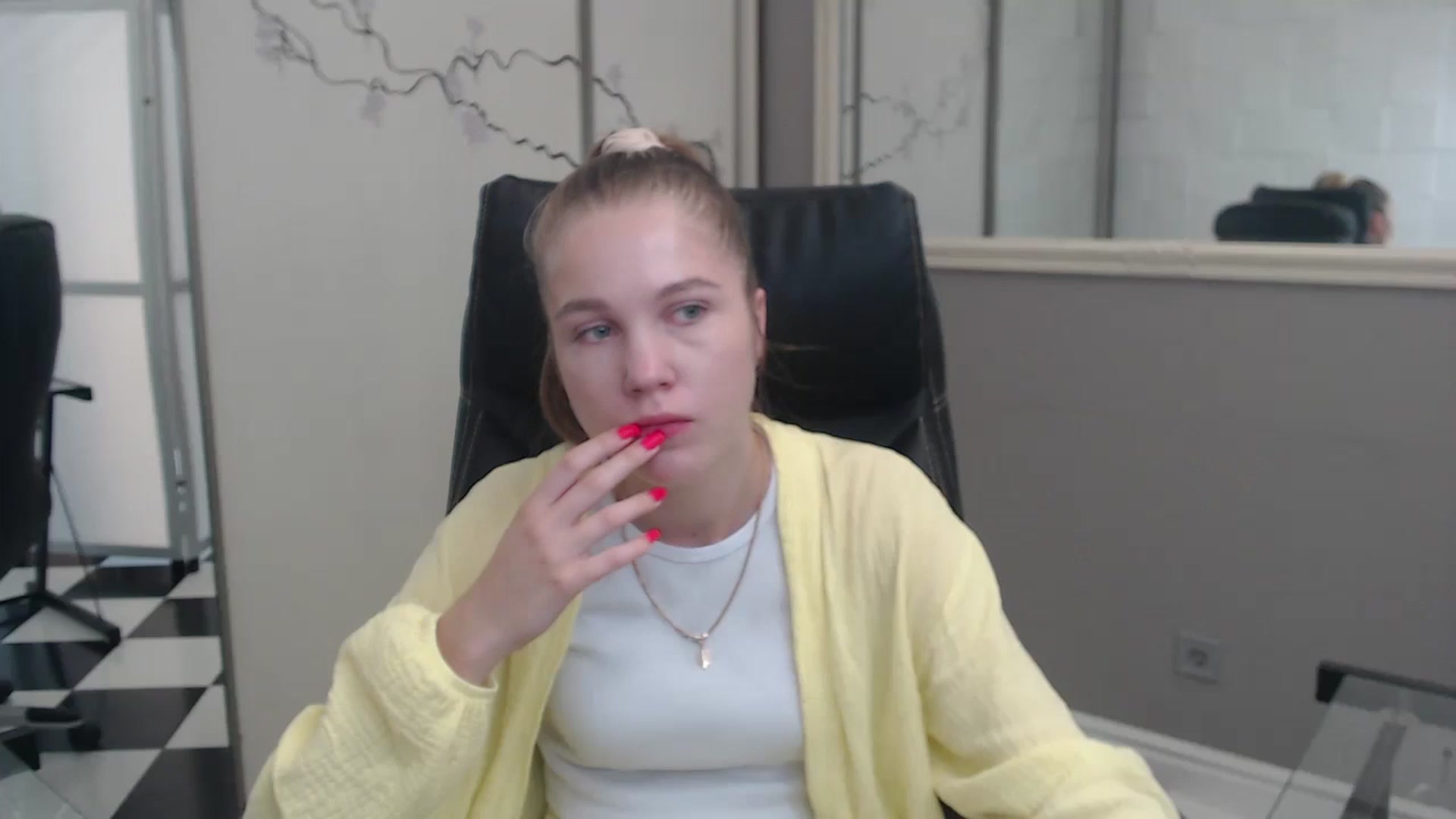 Gallery image thumbnail from Kate_Lewiss's myfreecams stream on, 07/08/2024, 07:56 image 17 of 20