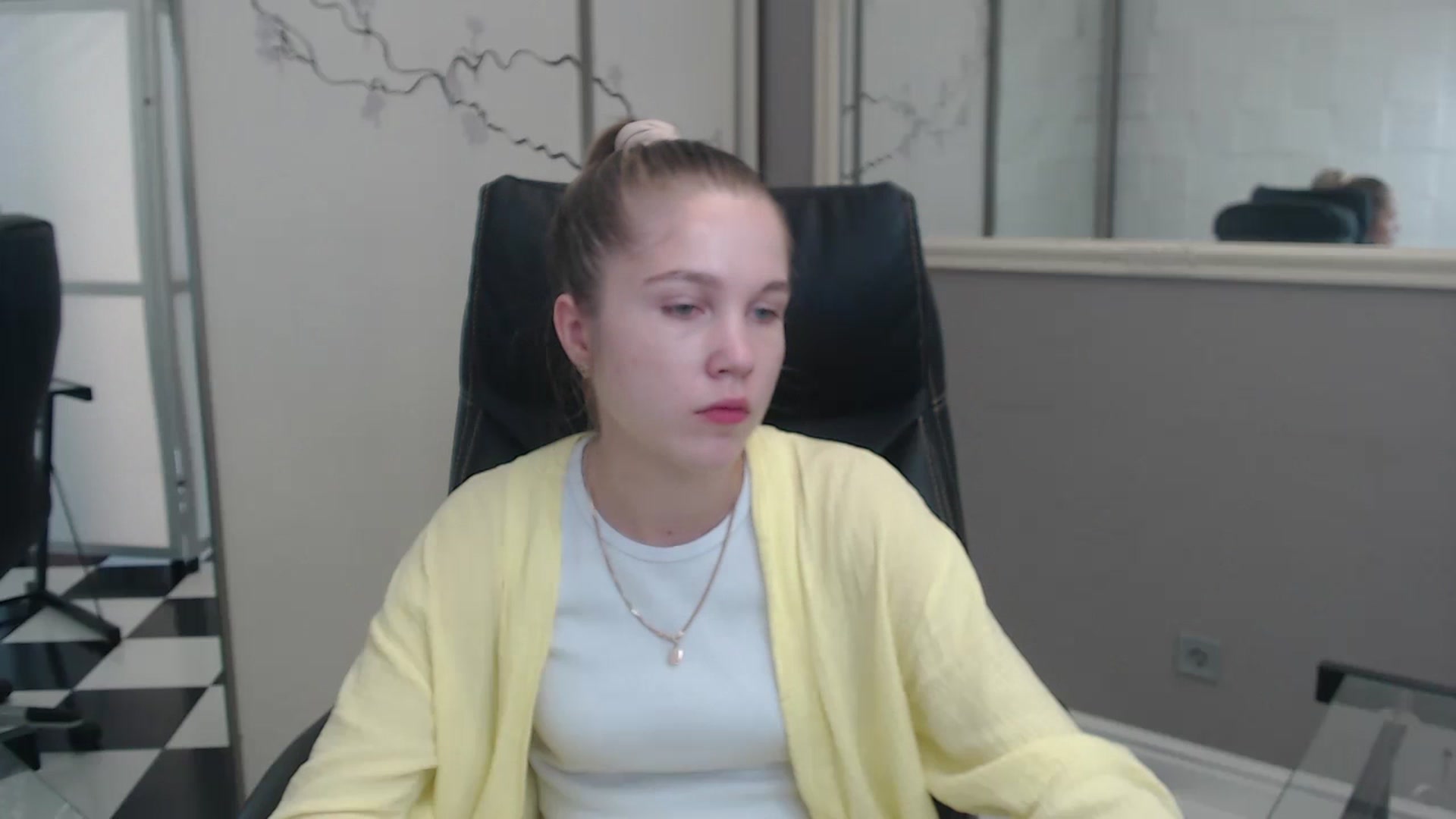 Gallery image thumbnail from Kate_Lewiss's myfreecams stream on, 07/08/2024, 07:56 image 7 of 20