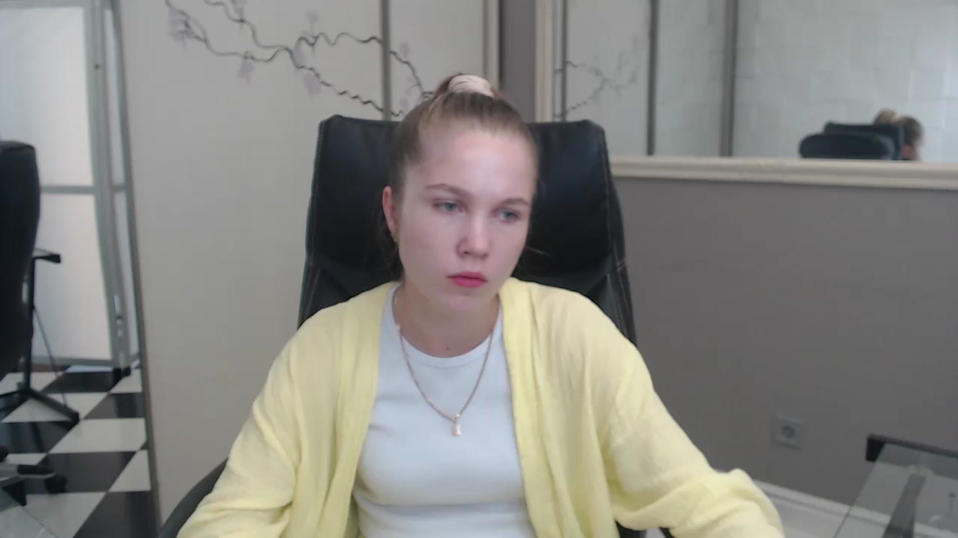 Gallery image thumbnail from Kate_Lewiss's myfreecams stream on, 07/08/2024, 07:56 image 14 of 20