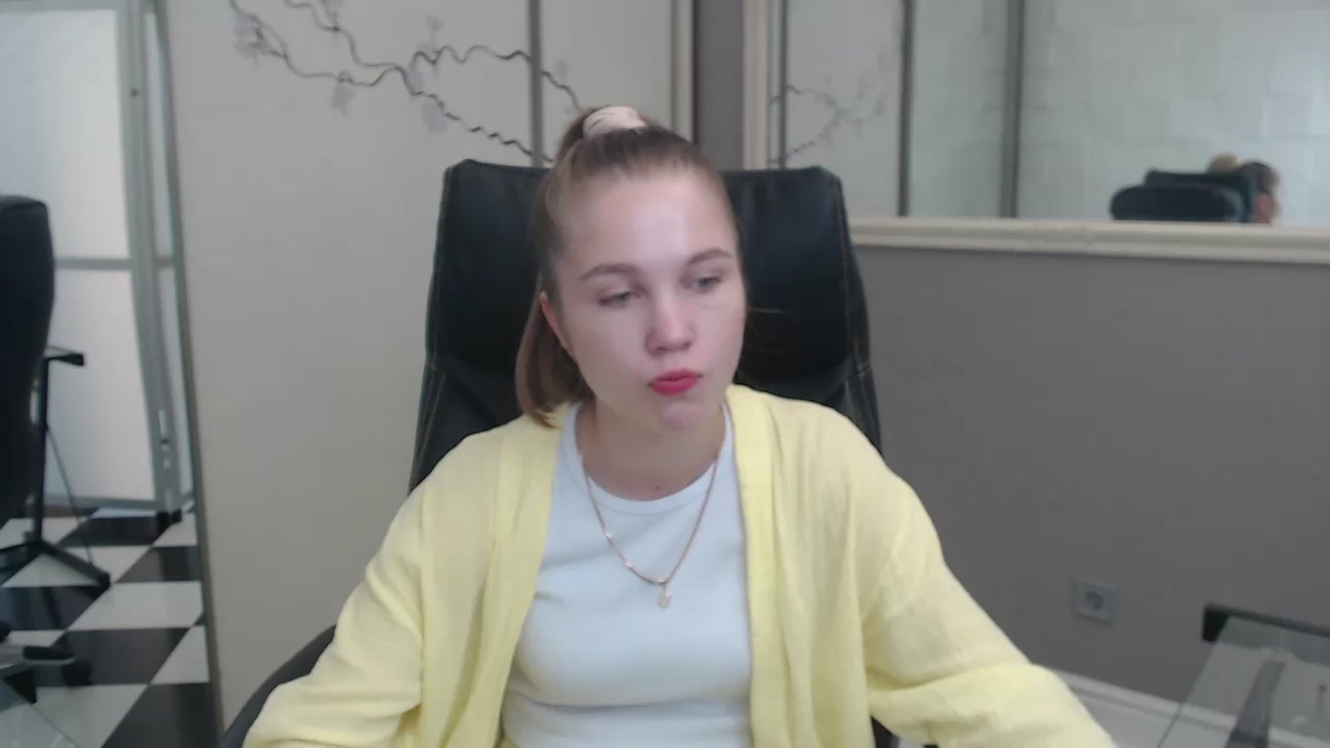 Gallery image thumbnail from Kate_Lewiss's myfreecams stream on, 07/08/2024, 07:56 image 4 of 20