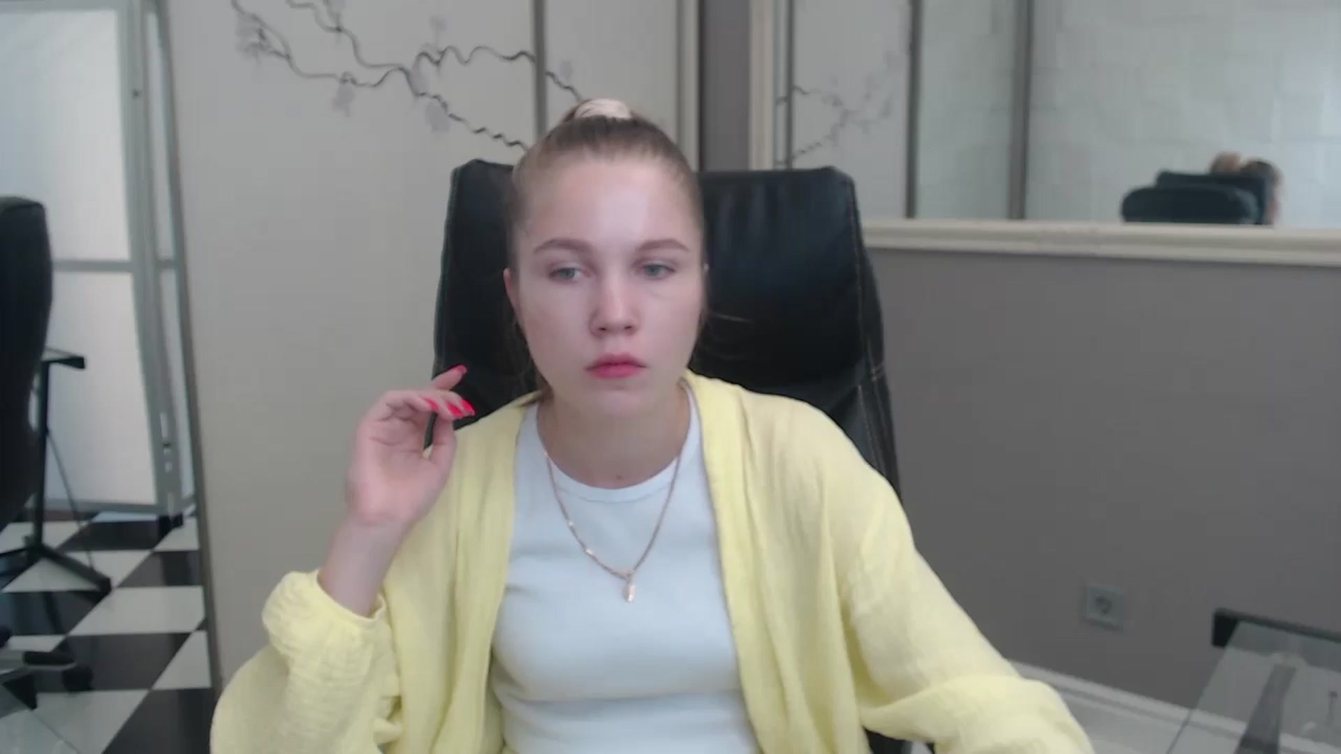 Gallery image thumbnail from Kate_Lewiss's myfreecams stream on, 07/08/2024, 07:56 image 2 of 20