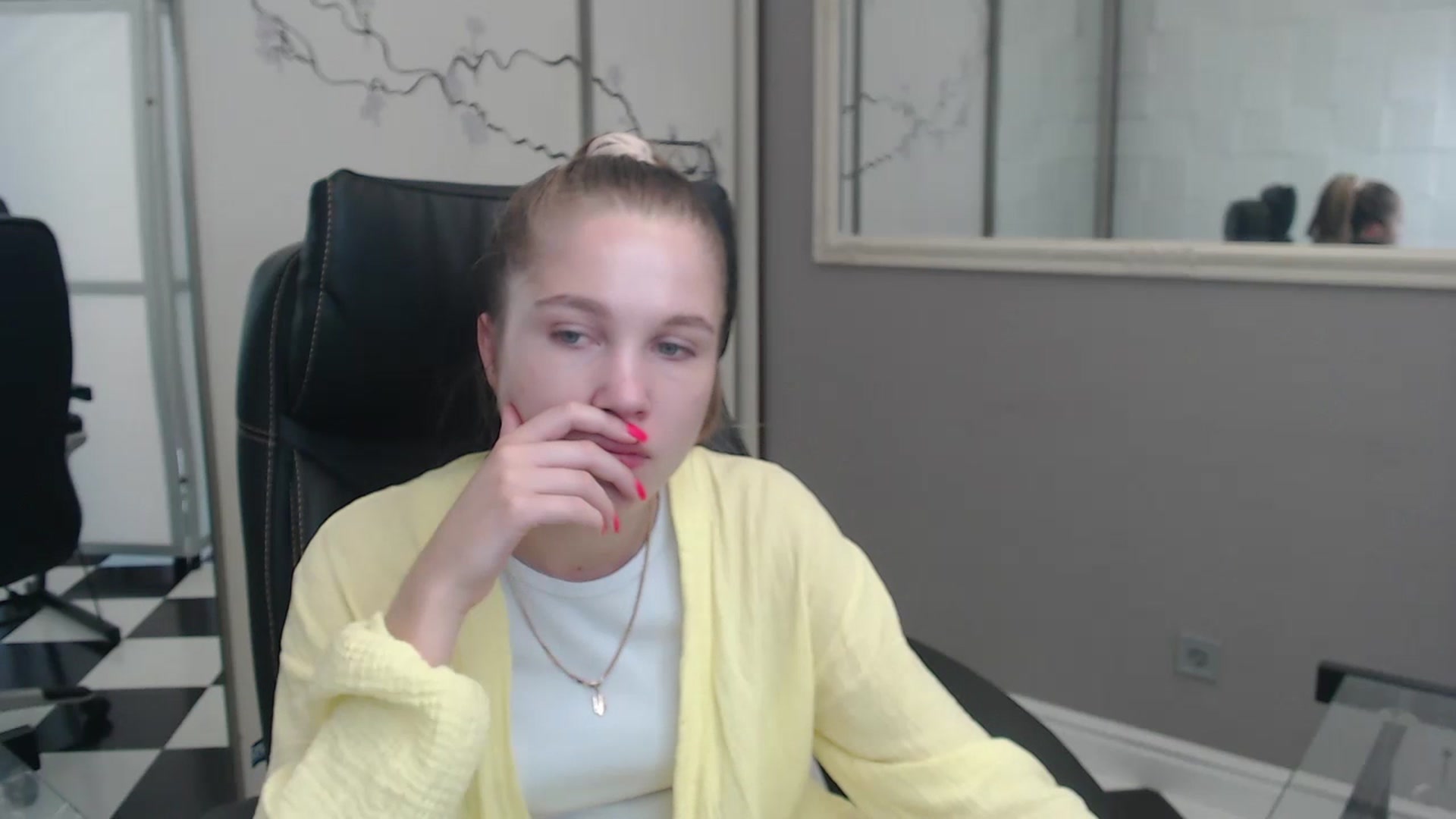 Gallery image thumbnail from Kate_Lewiss's myfreecams stream on, 07/08/2024, 10:17 image 9 of 20