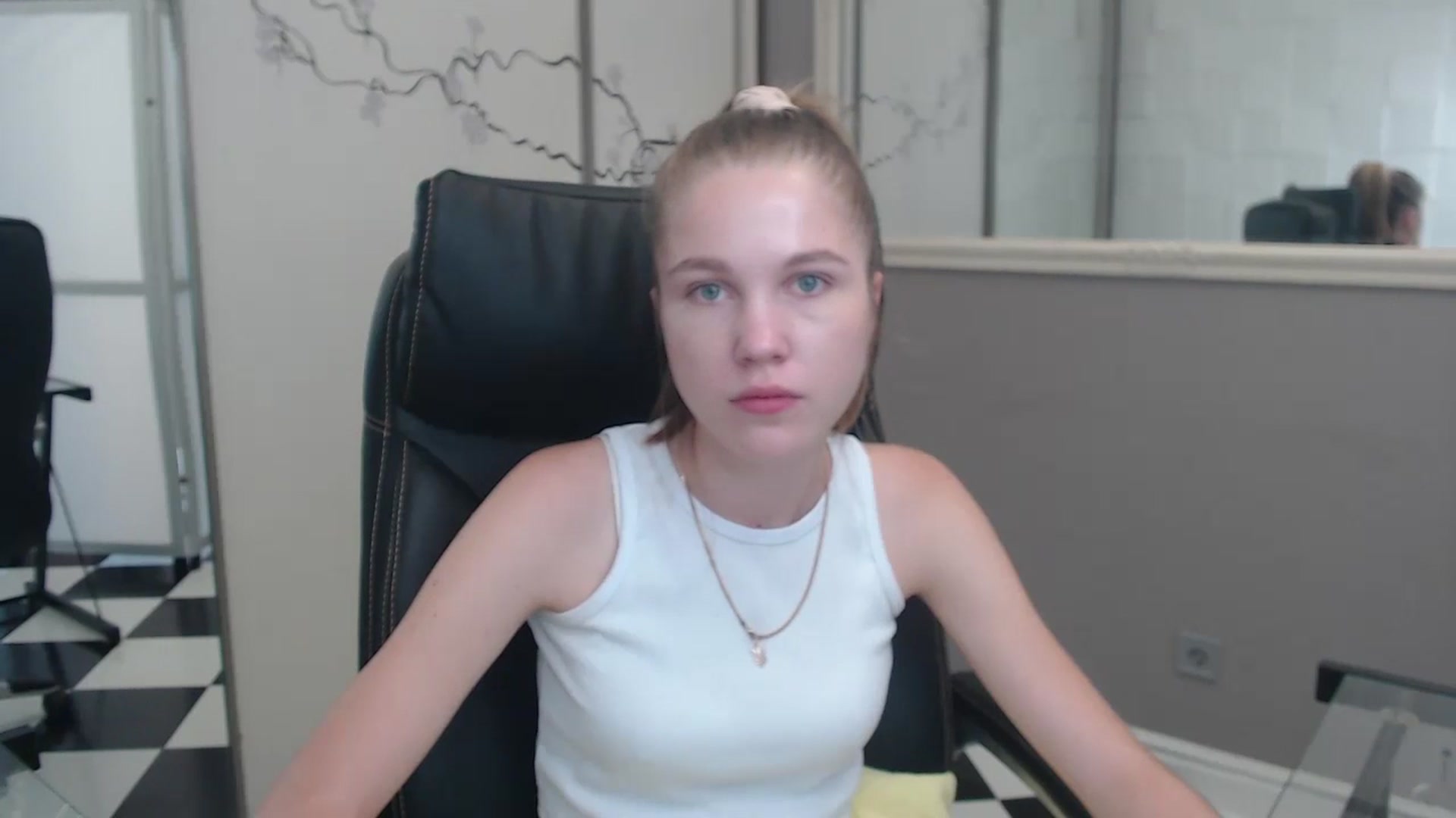 Gallery image thumbnail from Kate_Lewiss's myfreecams stream on, 07/08/2024, 10:17 image 15 of 20