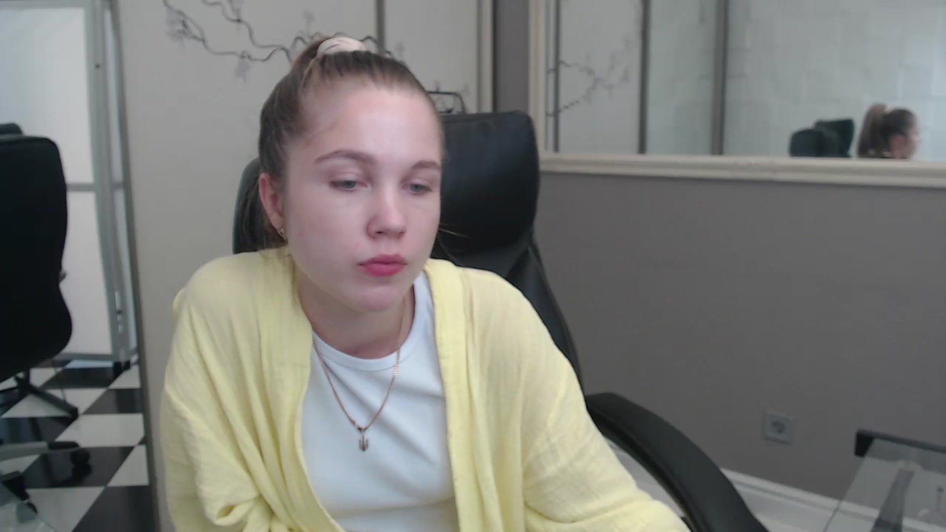 Gallery image thumbnail from Kate_Lewiss's myfreecams stream on, 07/08/2024, 10:17 image 1 of 20