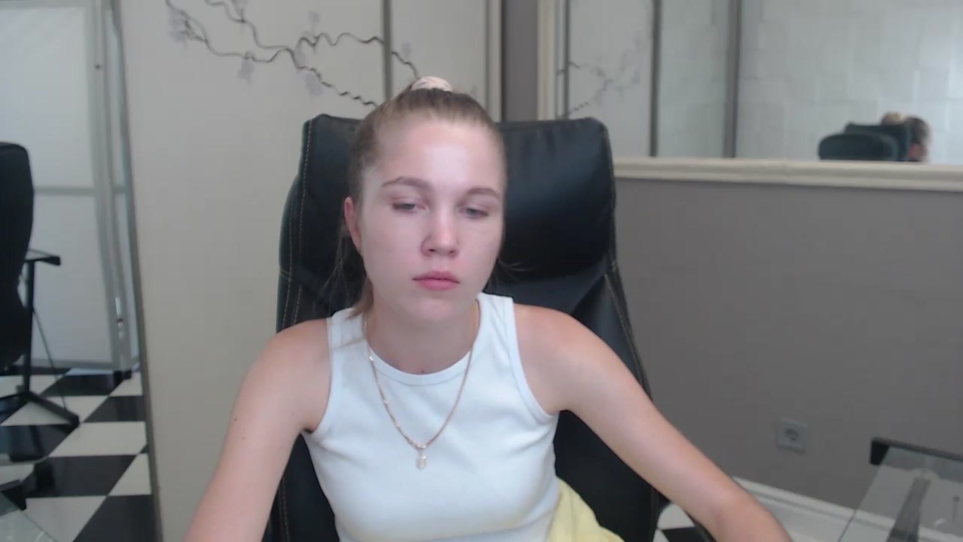 Gallery image thumbnail from Kate_Lewiss's myfreecams stream on, 07/08/2024, 11:02 image 10 of 20