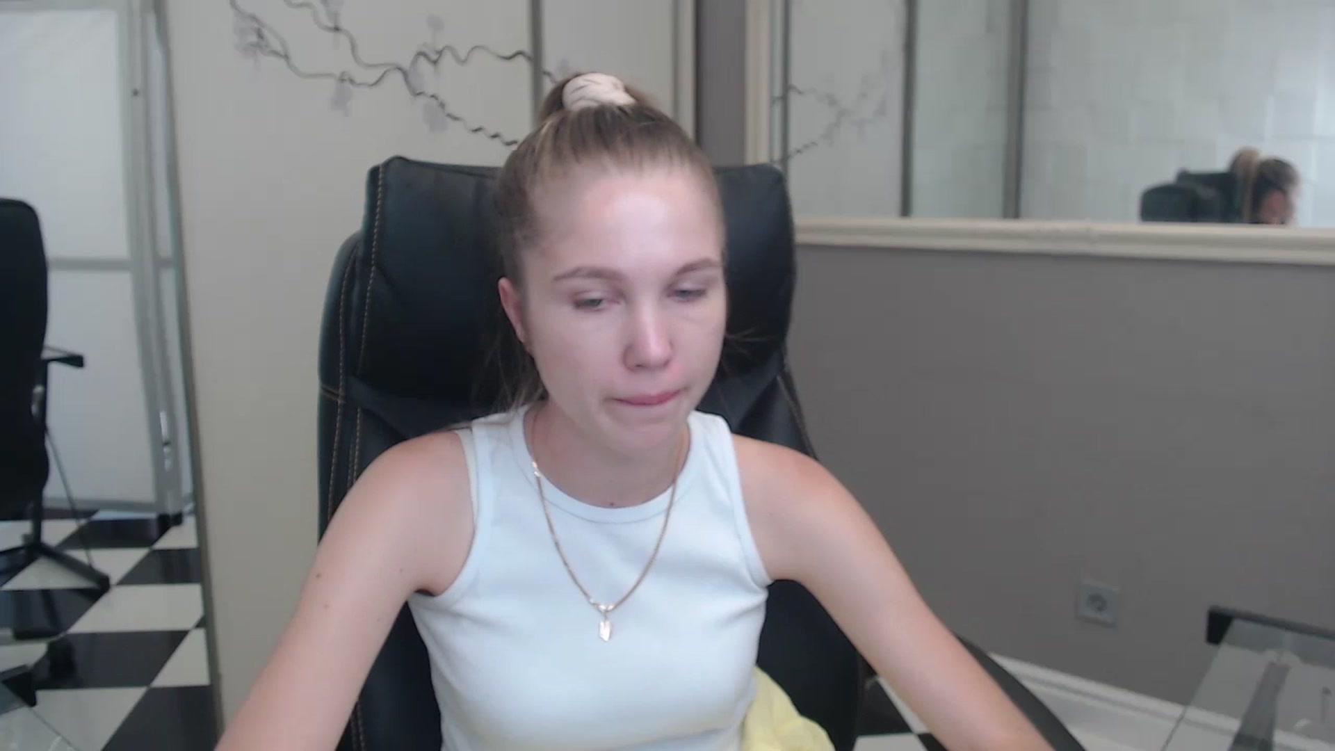 Gallery image thumbnail from Kate_Lewiss's myfreecams stream on, 07/08/2024, 11:02 image 2 of 20