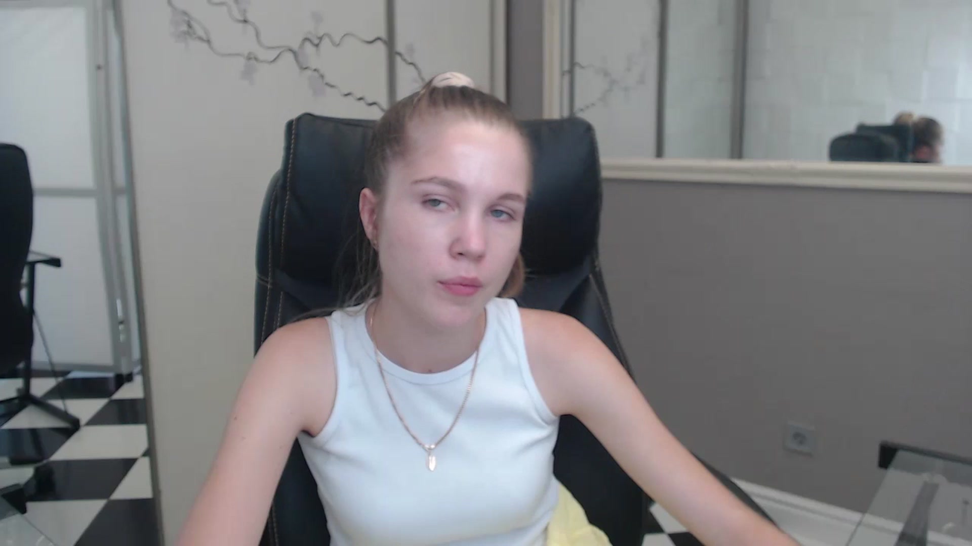 Gallery image thumbnail from Kate_Lewiss's myfreecams stream on, 07/08/2024, 11:02 image 1 of 20