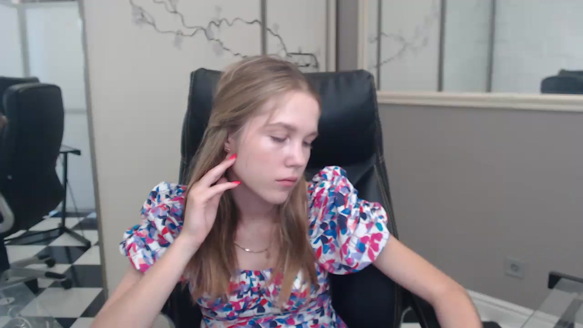Gallery image thumbnail from Kate_Lewiss's myfreecams stream on, 07/10/2024, 07:10 image 8 of 20
